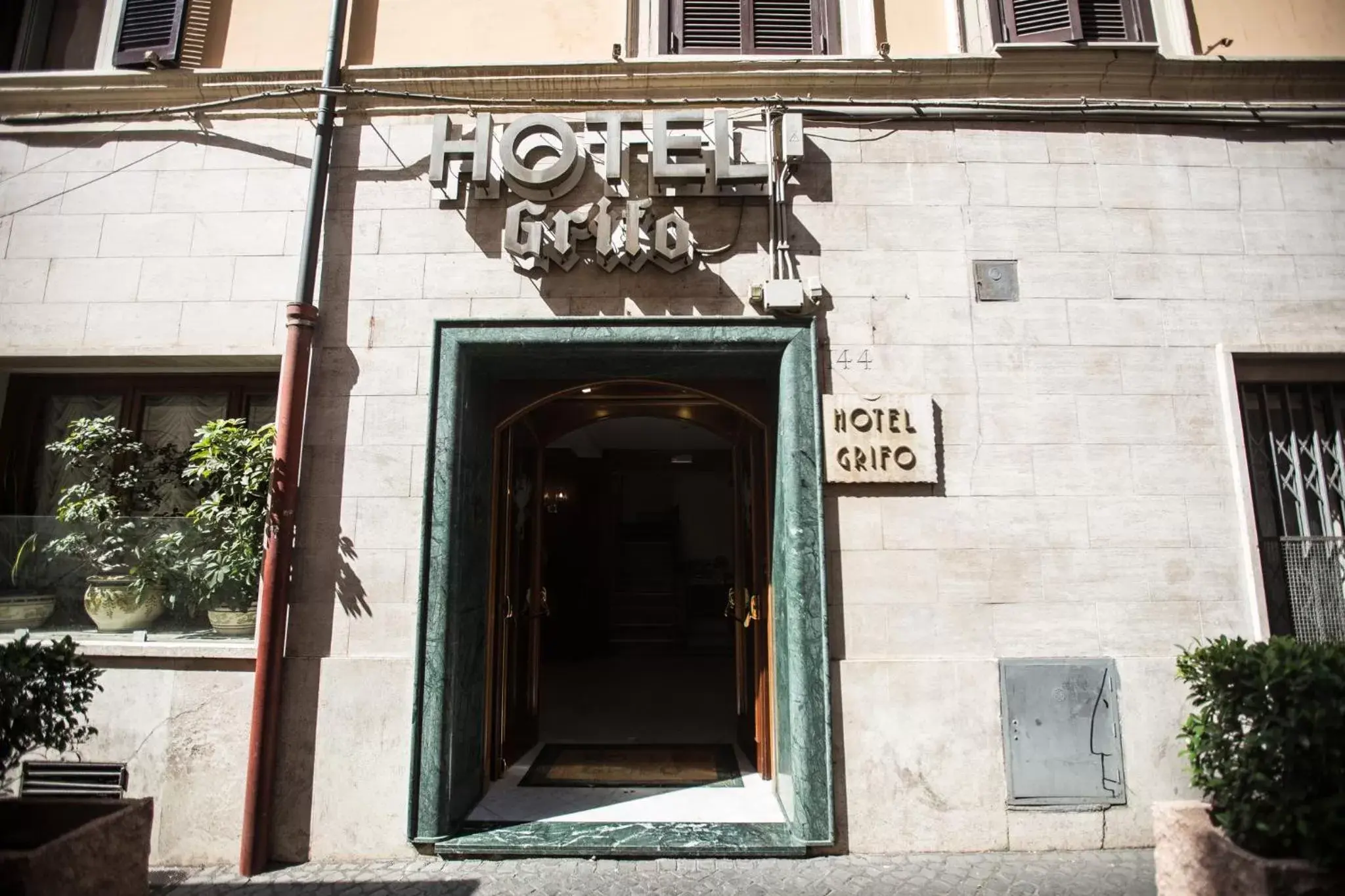 Facade/entrance in Hotel Grifo