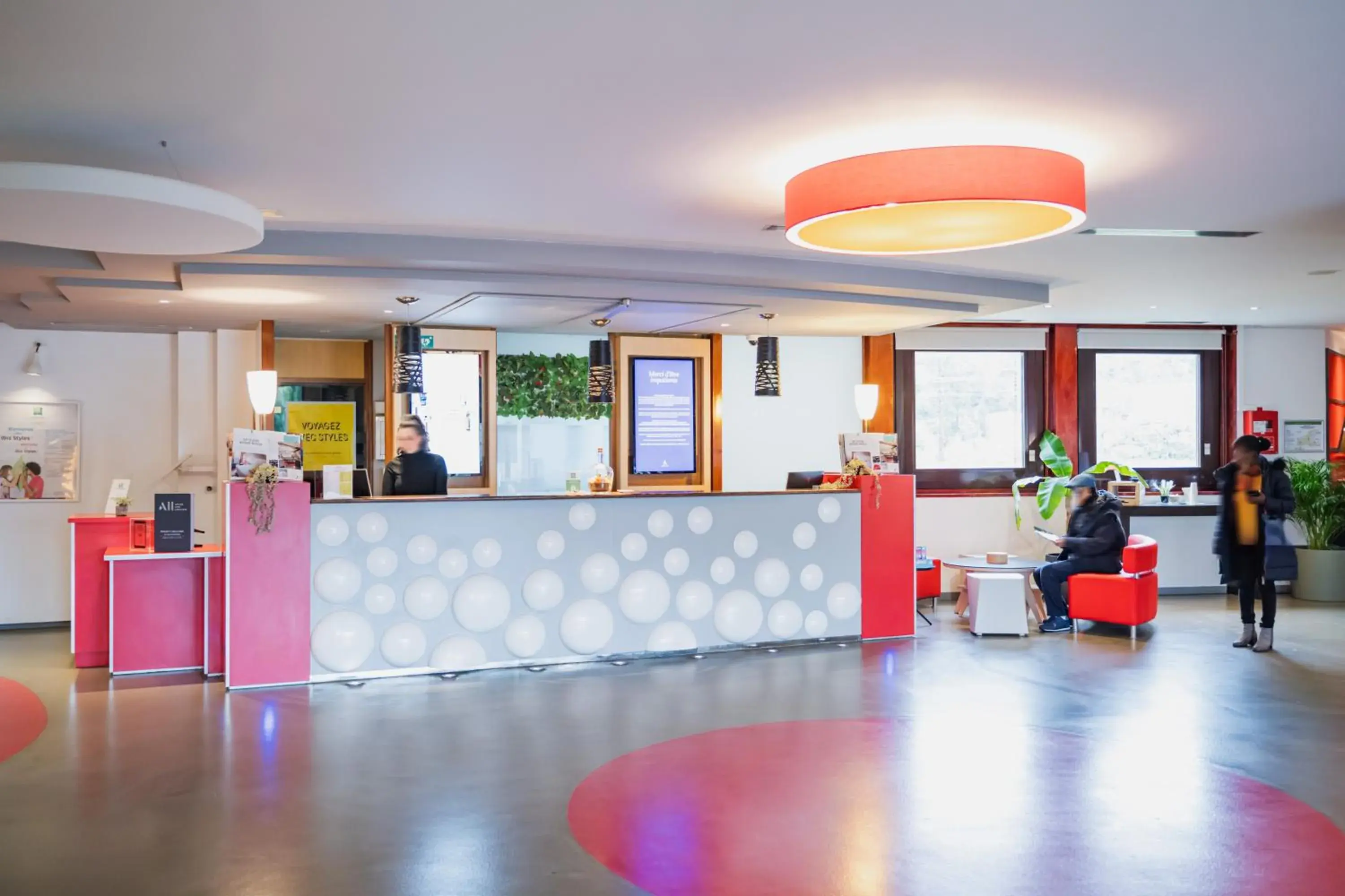 Lobby or reception in ibis Styles Lyon Sud Vienne Lobby or reception in ibis Styles Lyon Sud Vienne