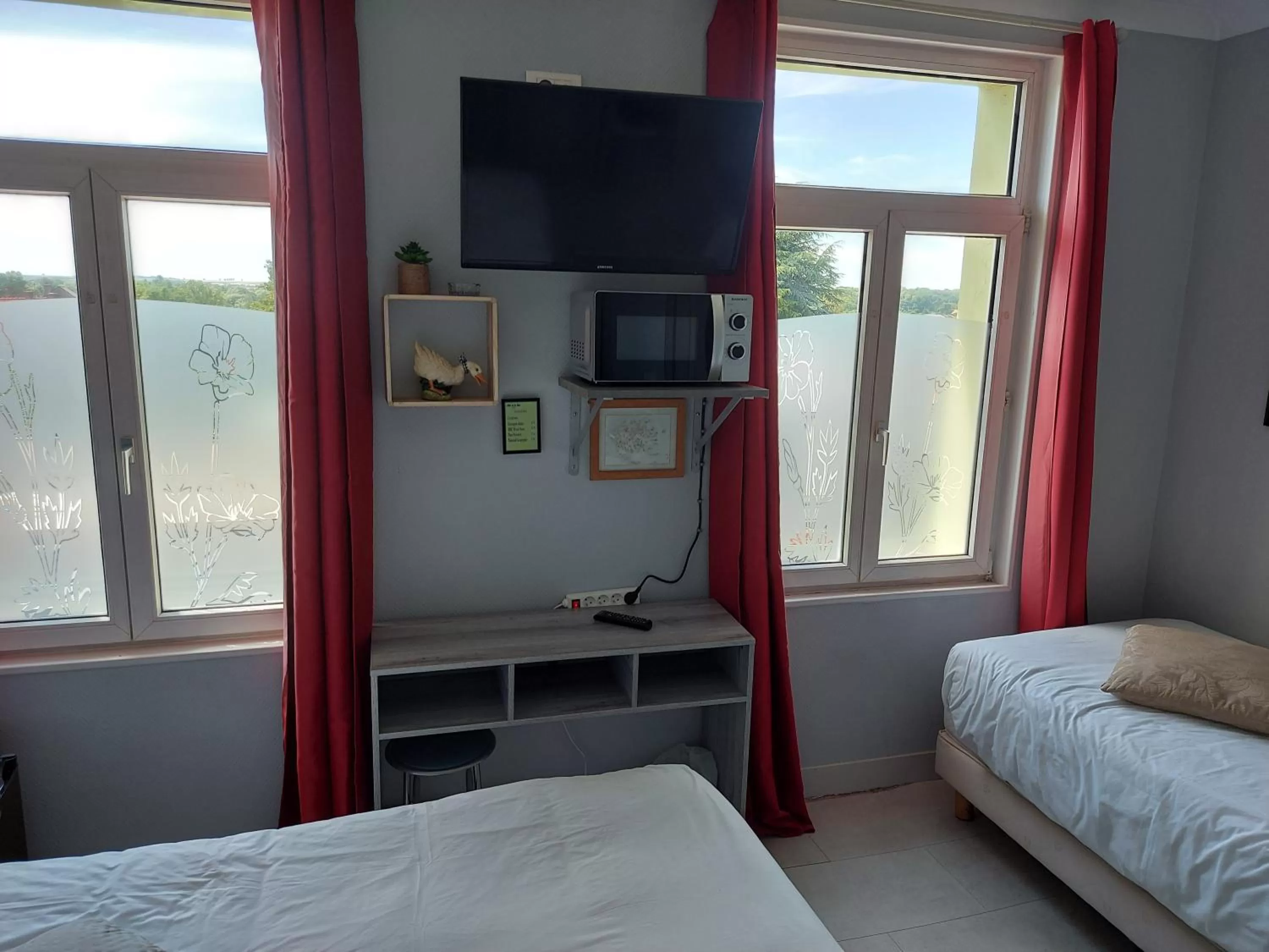 Bed in Hotel De La Paix