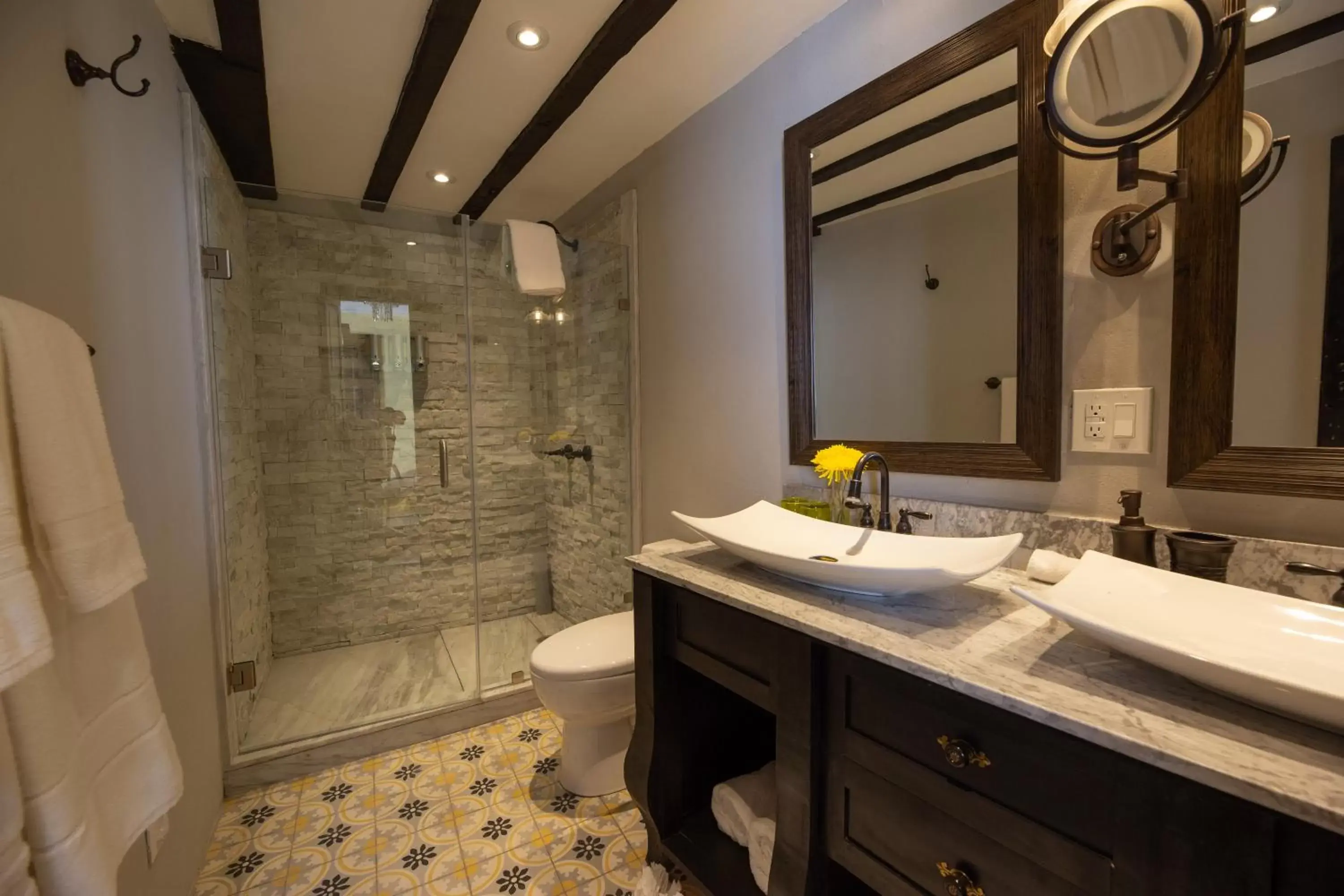 Bathroom in Luxury Boutique Hotel Villa Limon