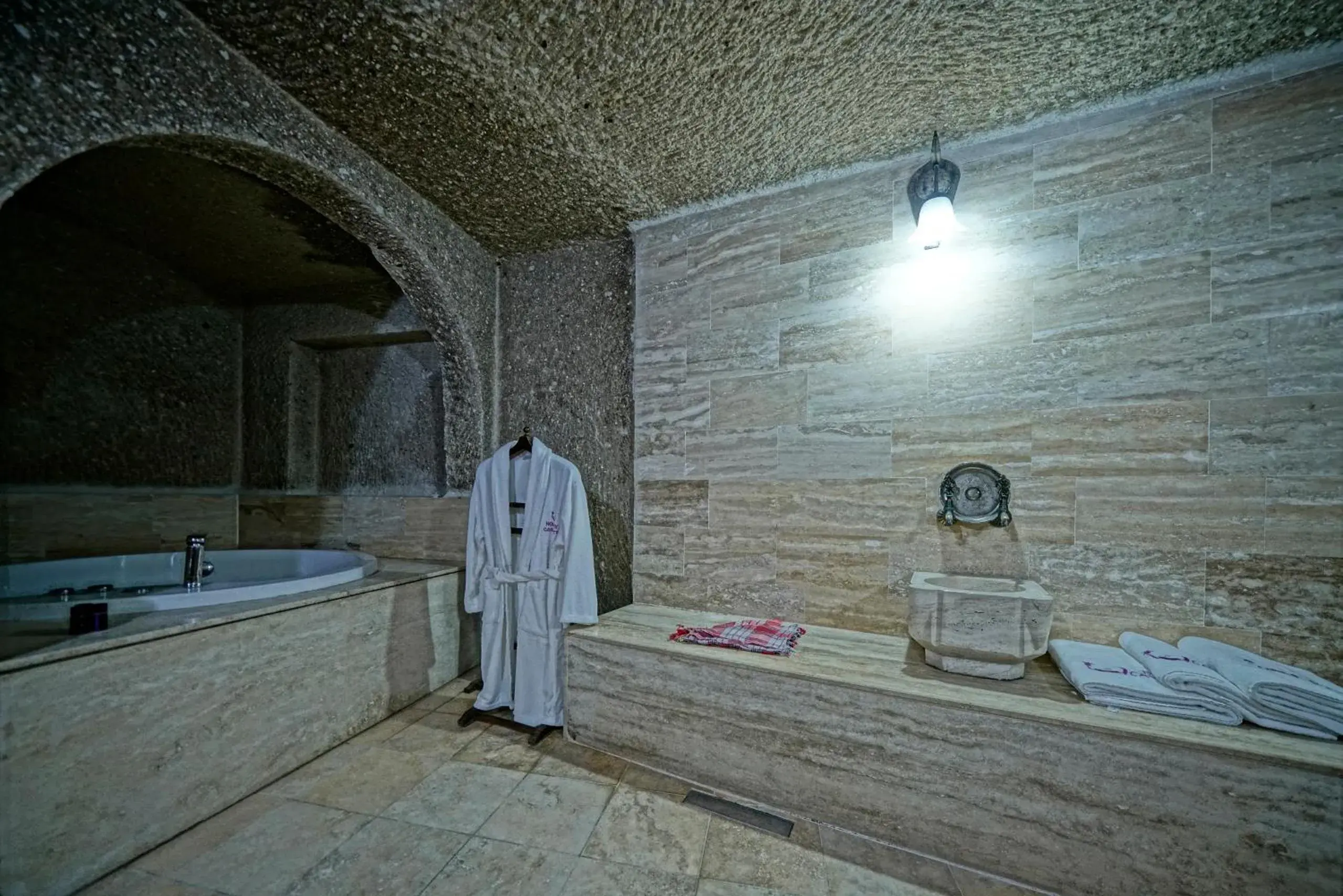 Bathroom in Holiday Cave Hotel