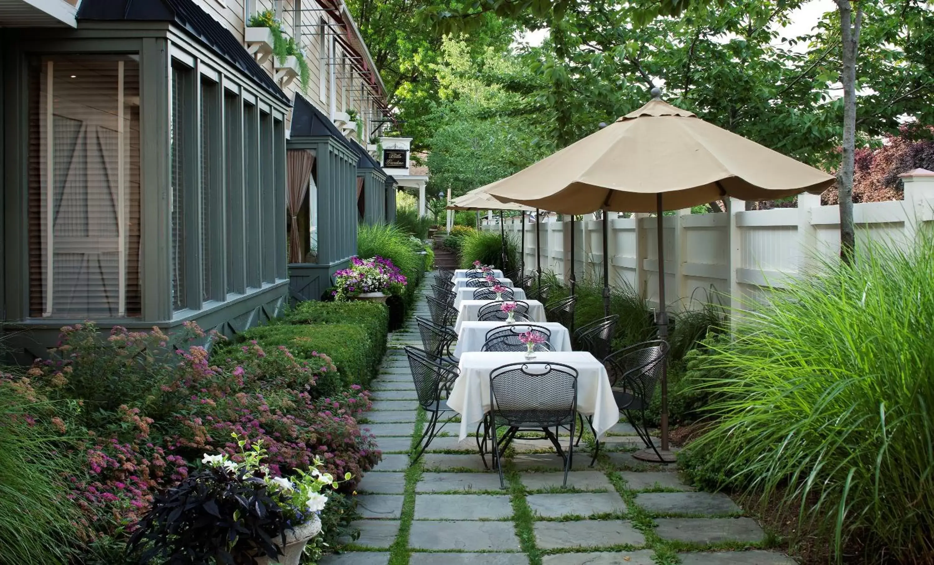 Patio, Restaurant/Places to Eat in The Inn at Leola Village, a Historic Hotel of America