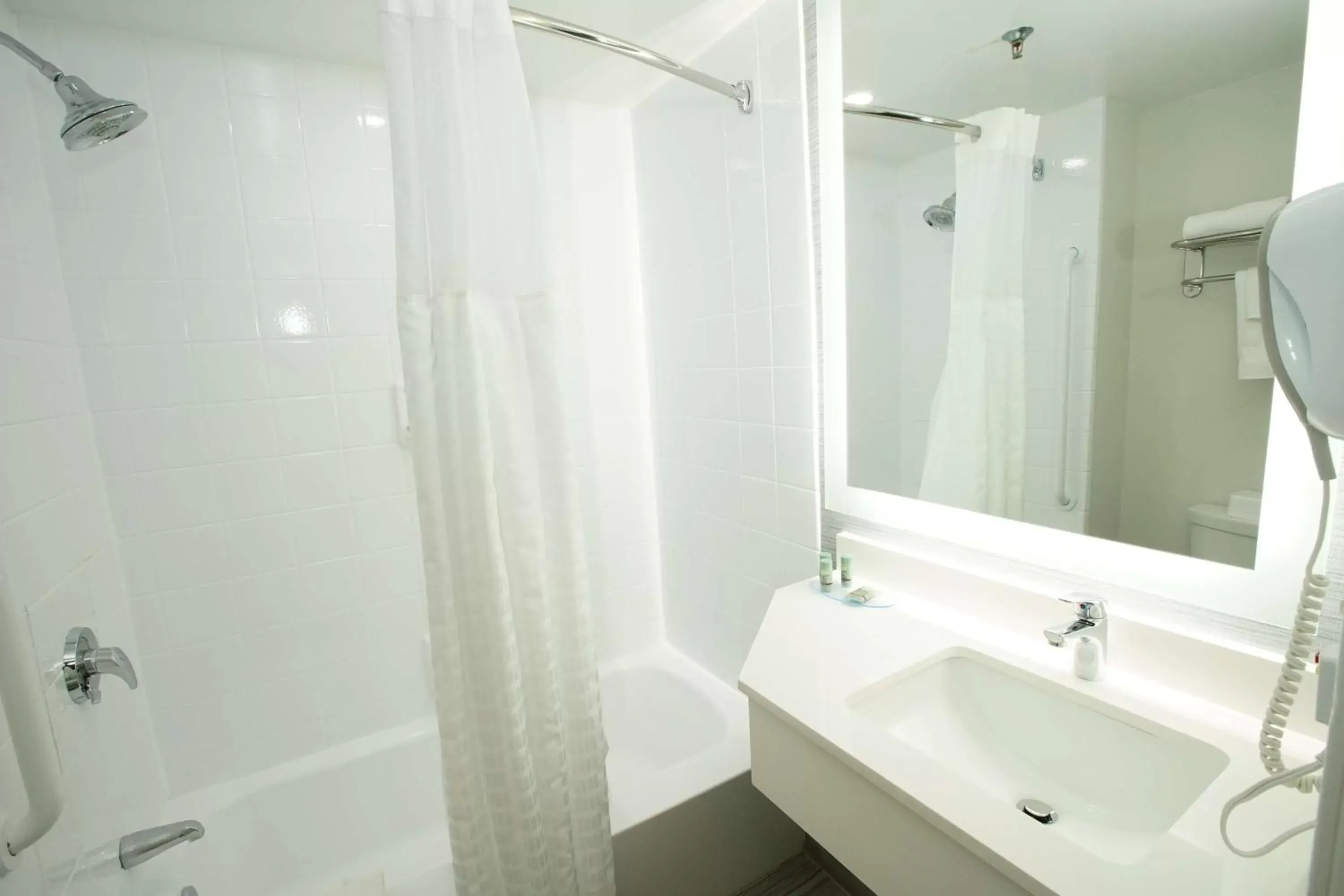 Bathroom in Best Western Paramus Hotel & Suites