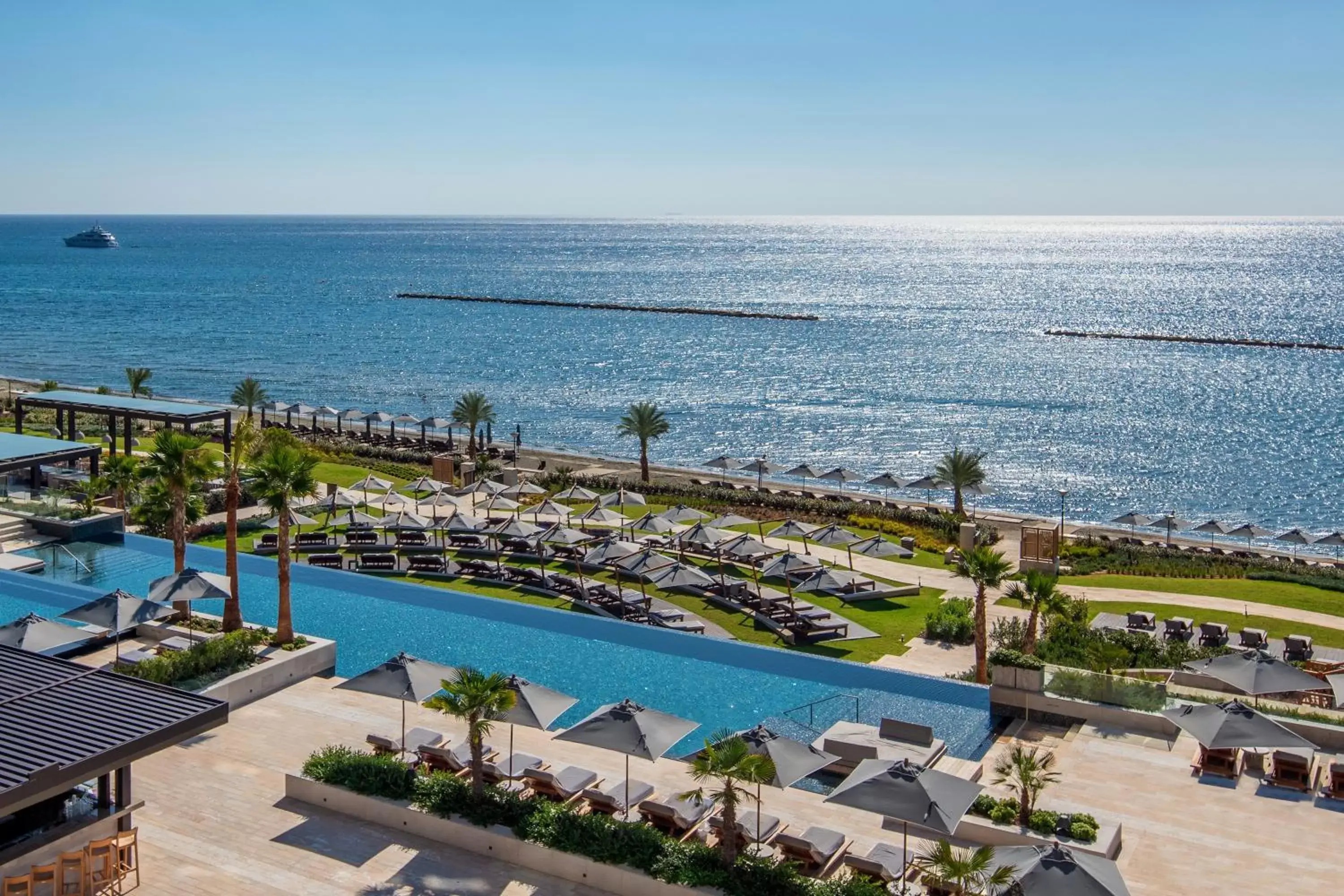 Beach in Amara - Sea Your Only View™ Beach in Amara - Sea Your Only View™