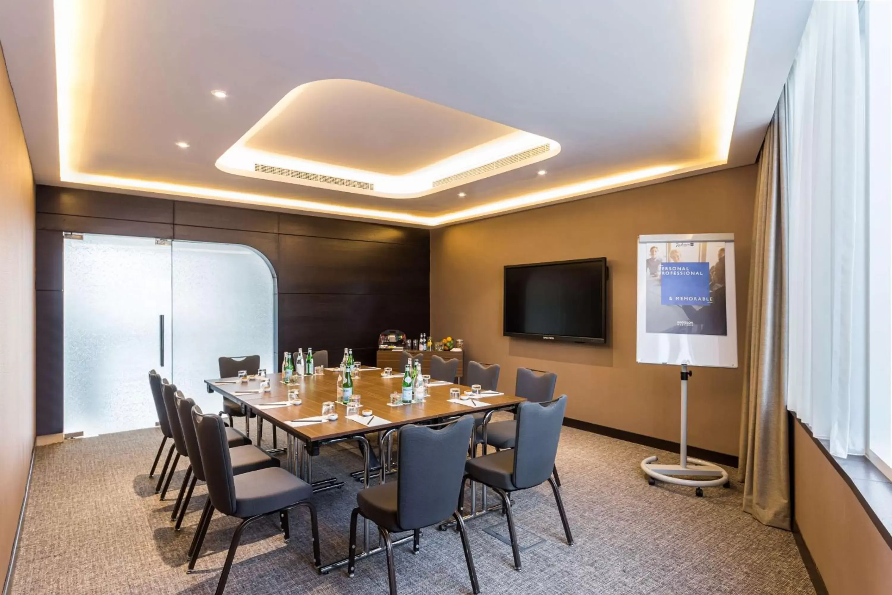 Business facilities, Business Area/Conference Room in Radisson Blu Hotel, Dubai Canal View