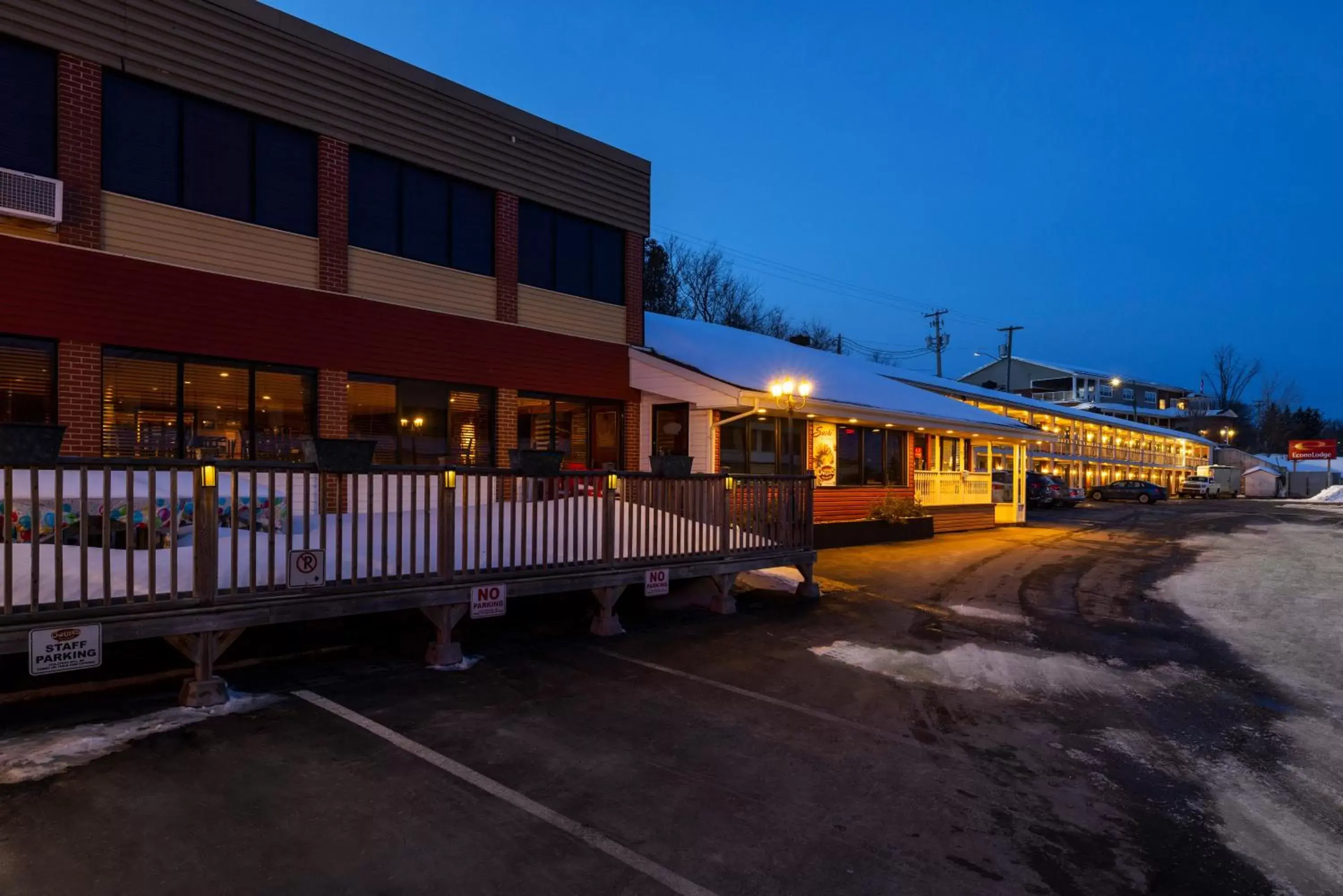 Property Building in Econo Lodge Miramichi