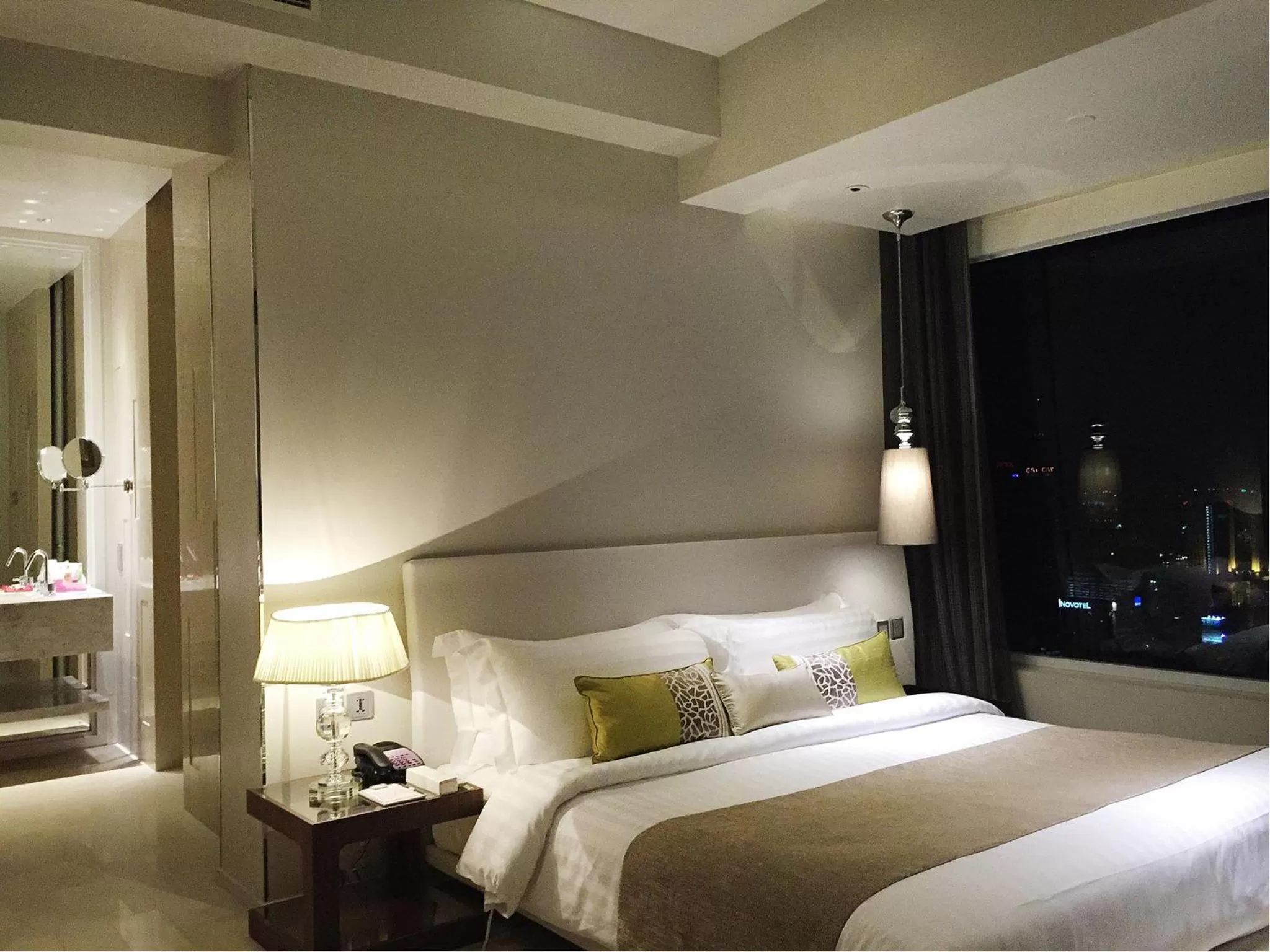 Bed in Mode Sathorn Hotel - SHA Extra Plus