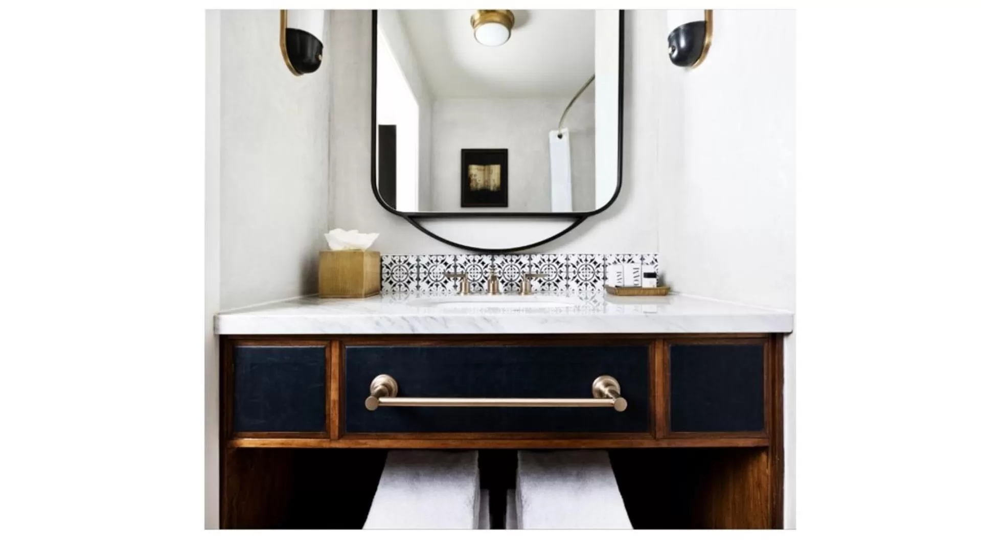 Bathroom in Hotel Figueroa, Unbound Collection by Hyatt