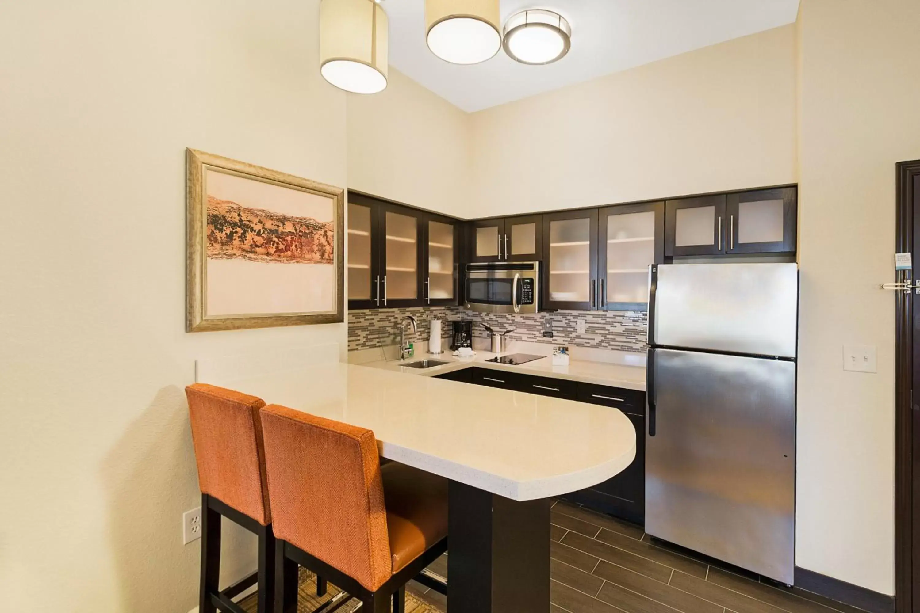 Photo of the whole room, Kitchen/Kitchenette in Staybridge Suites Longview, an IHG Hotel