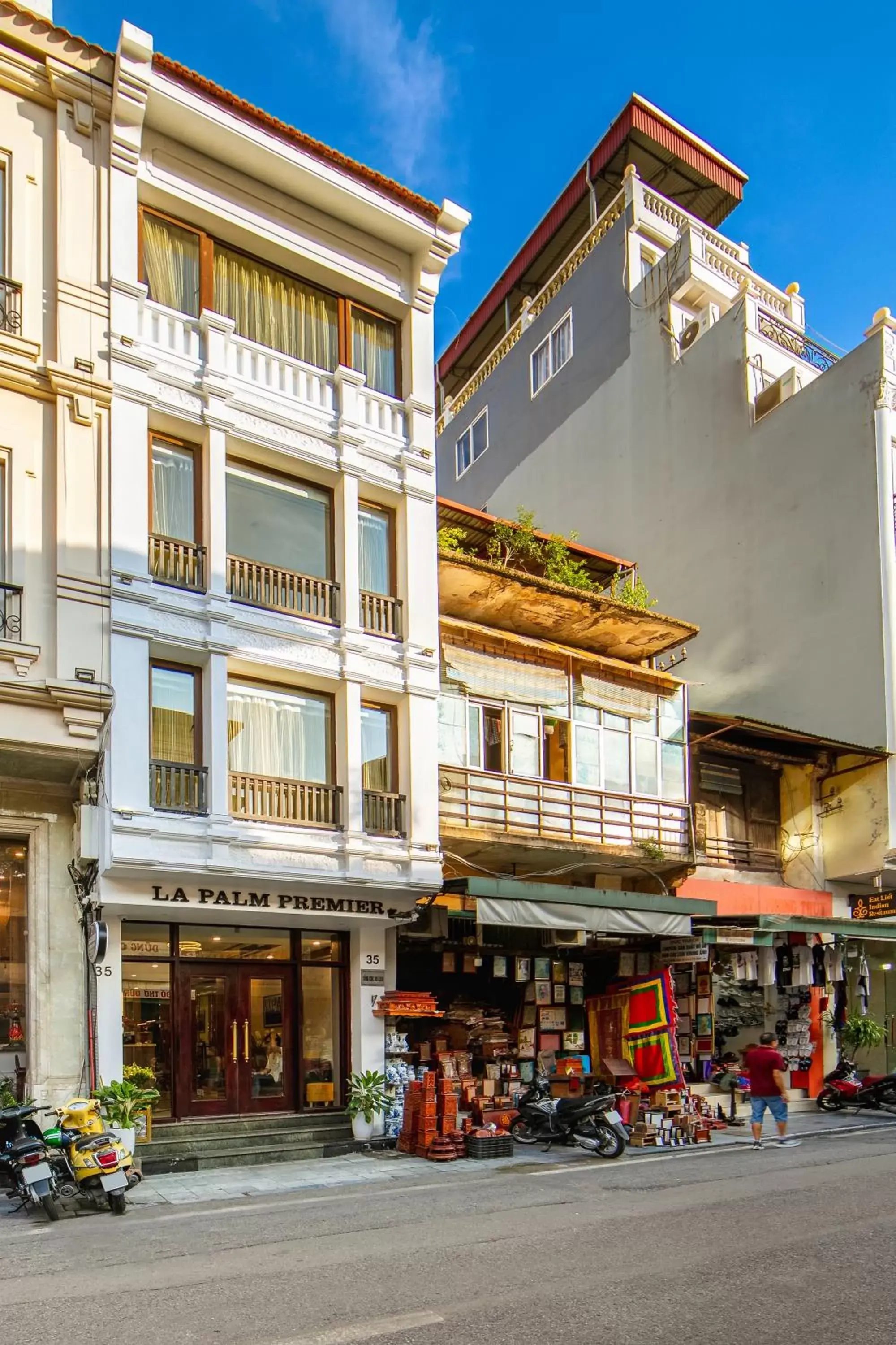 Property building in Hanoi La Palm Premier Hotel & Spa Property building in Hanoi La Palm Premier Hotel & Spa