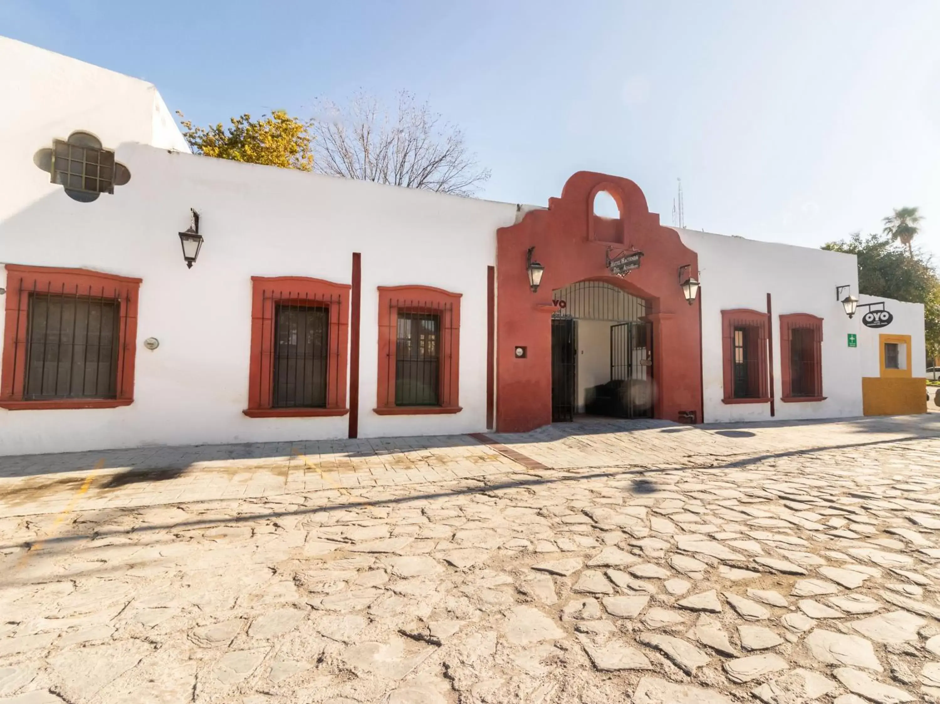 Facade/entrance, Property Building in Hacienda Del Angel