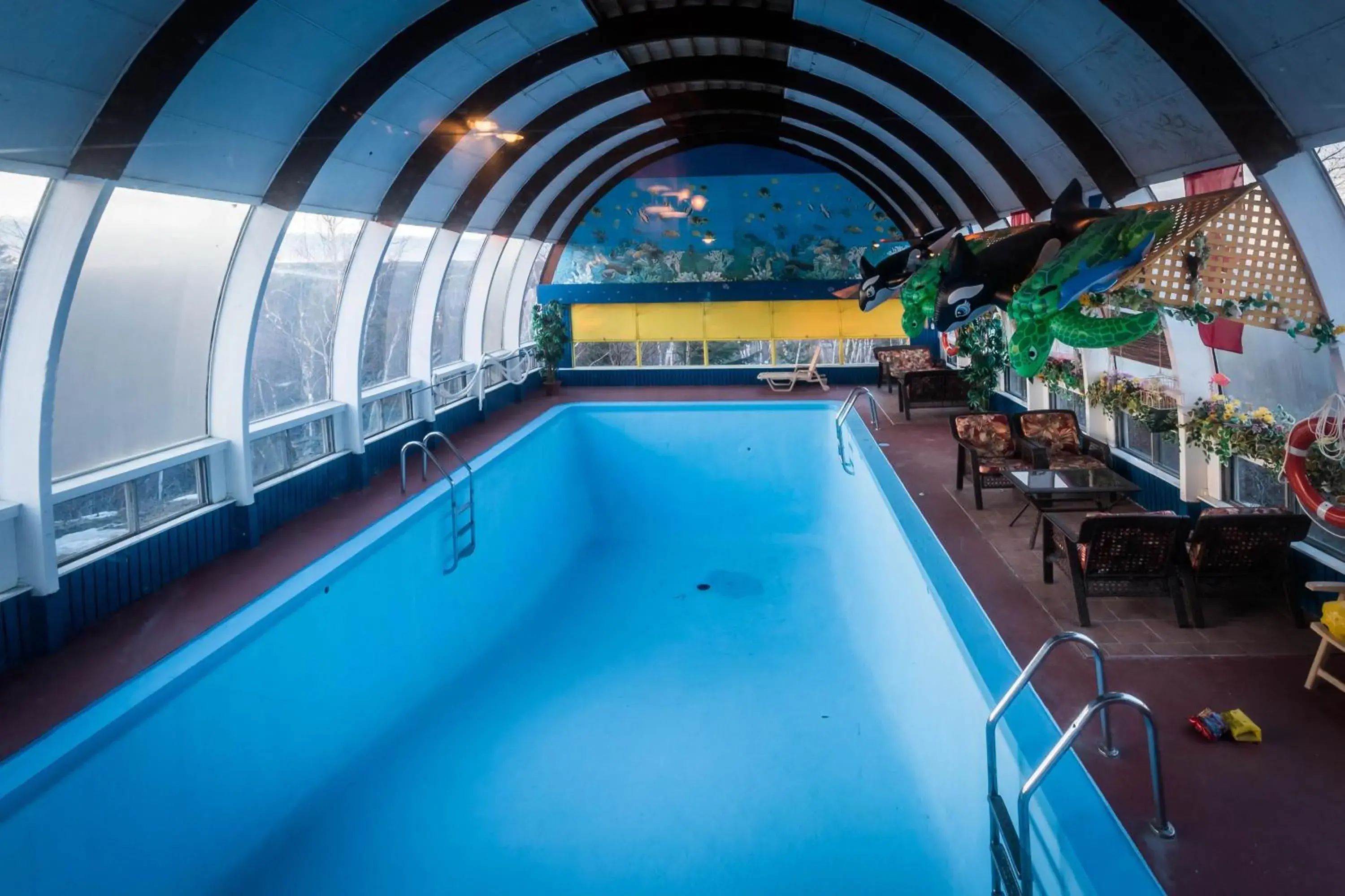 Swimming Pool in Hotel La Caravelle