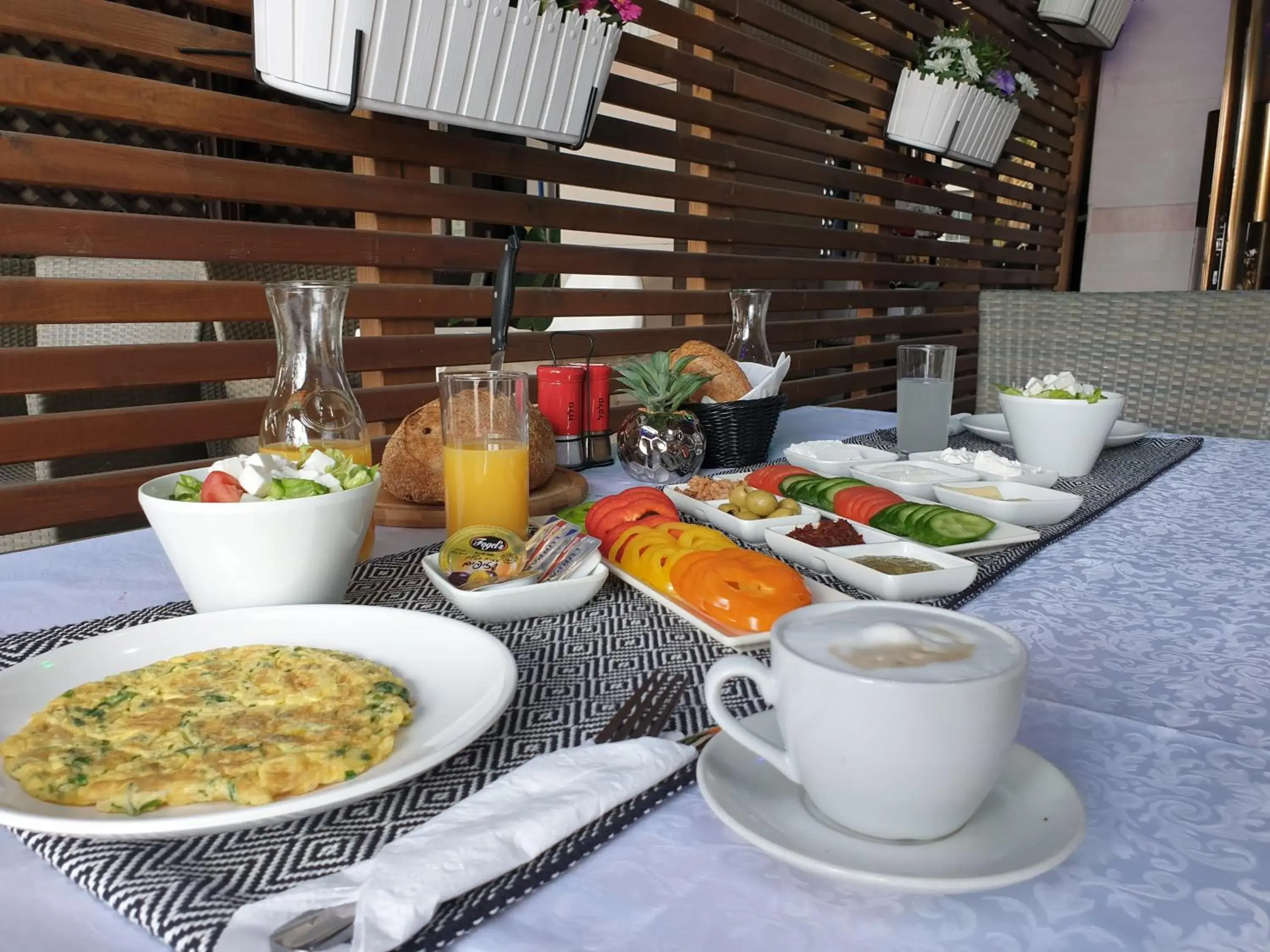 Breakfast in Spat Hotel Ashdod