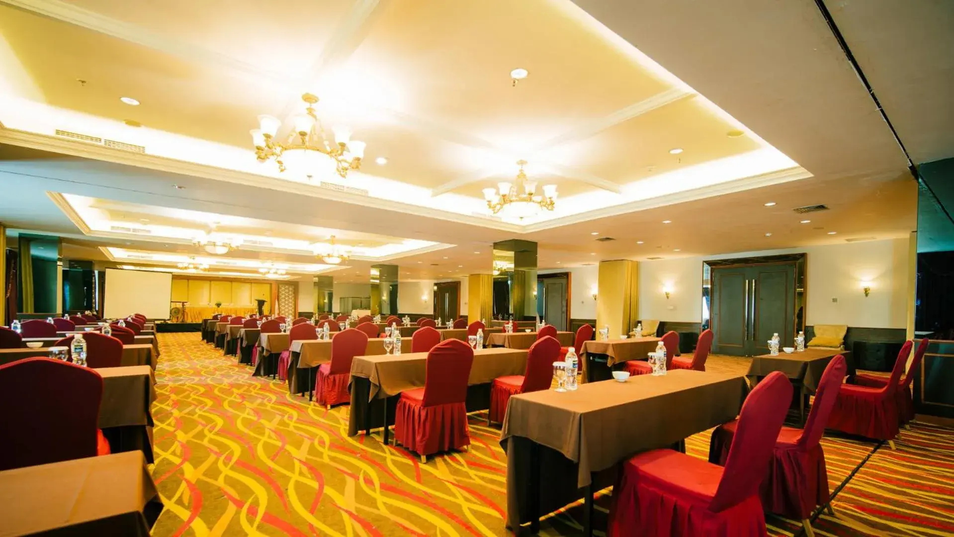 Meeting/conference room in King's Hotel Nagoya Batam
