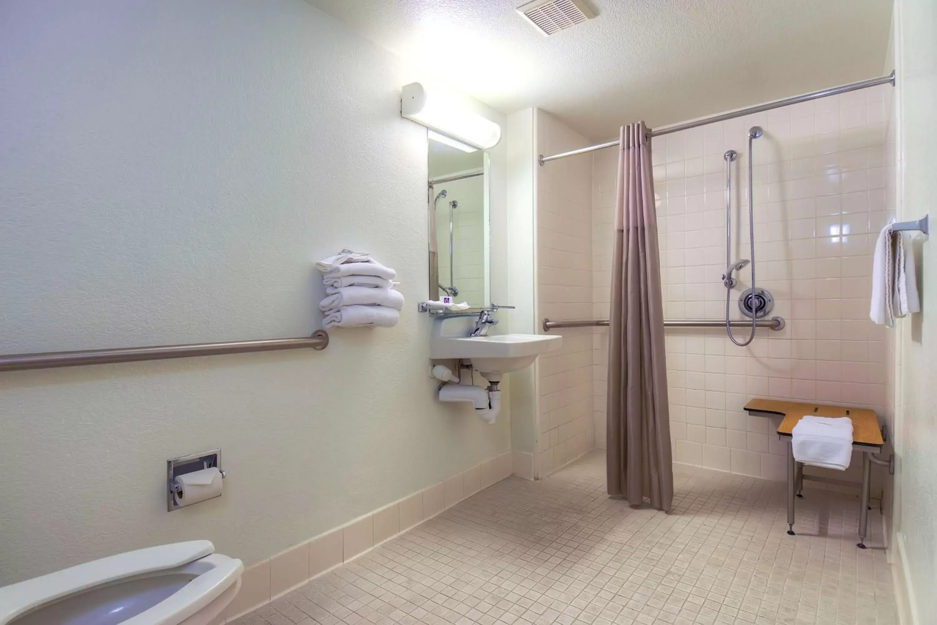 Bedroom, Bathroom in Motel 6-Palm Springs, CA - Downtown