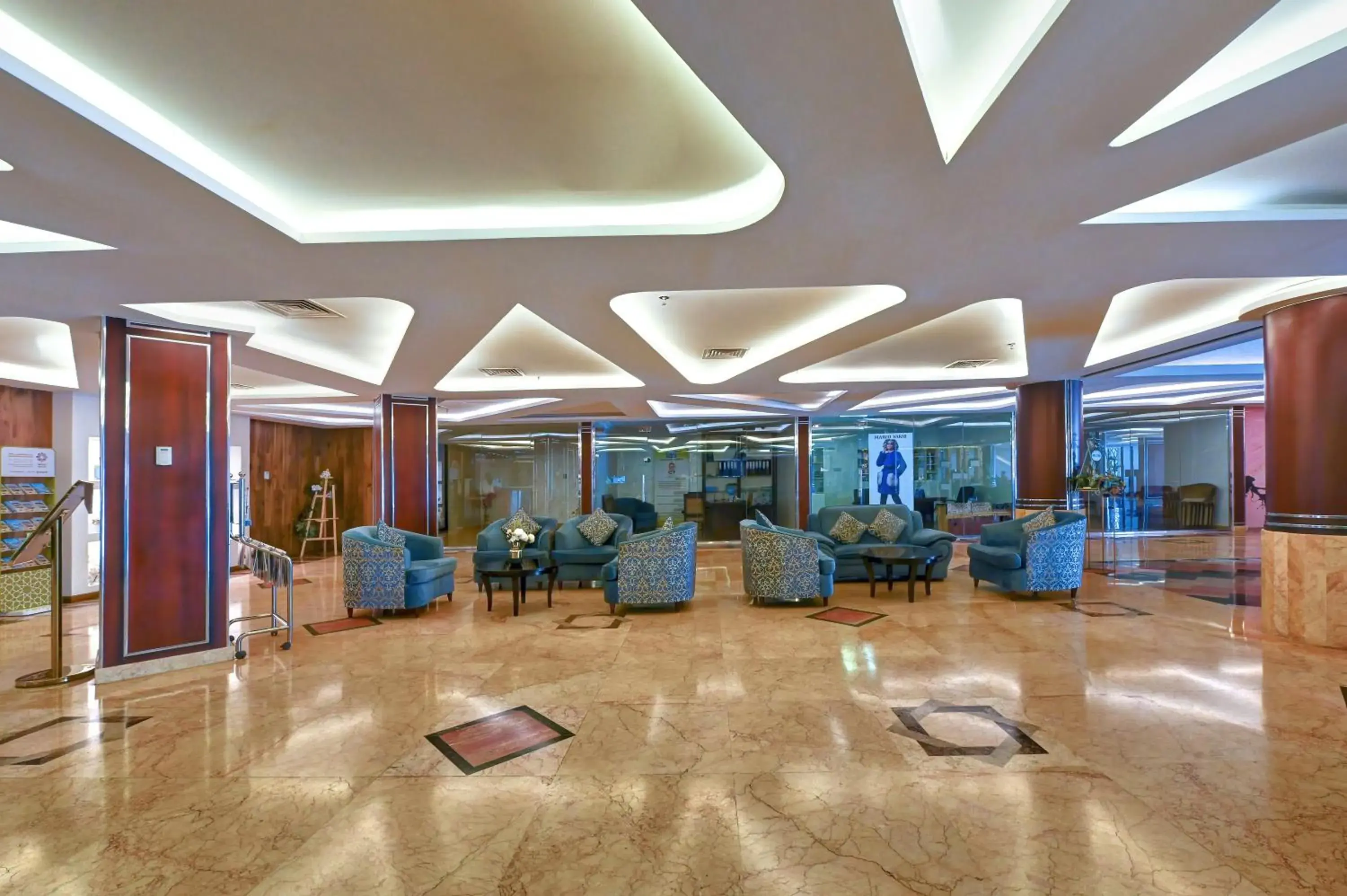 Lobby/Reception in Al Bustan Hotel