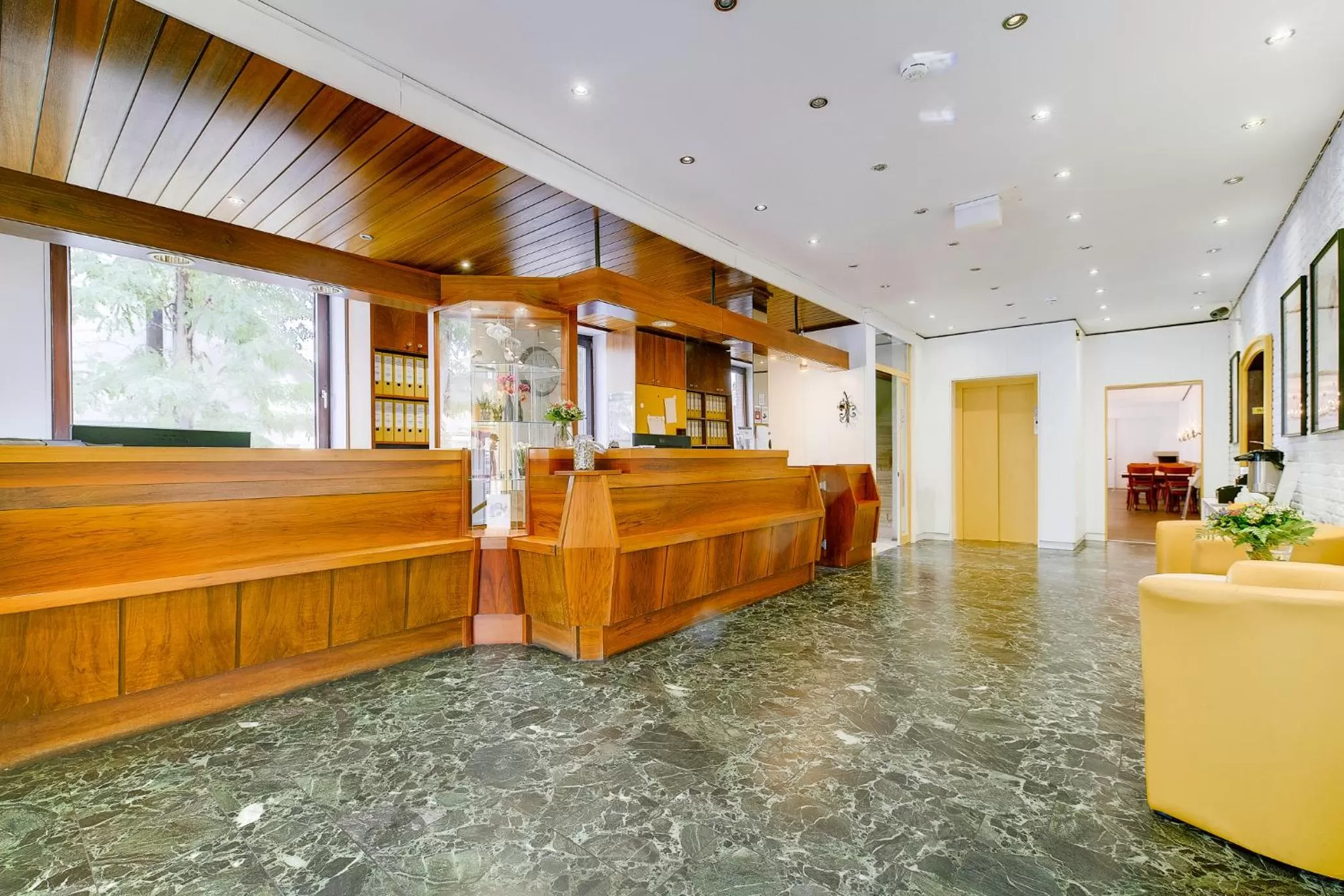 Lobby or reception in Hotel Hannover Airport by Premiere Classe