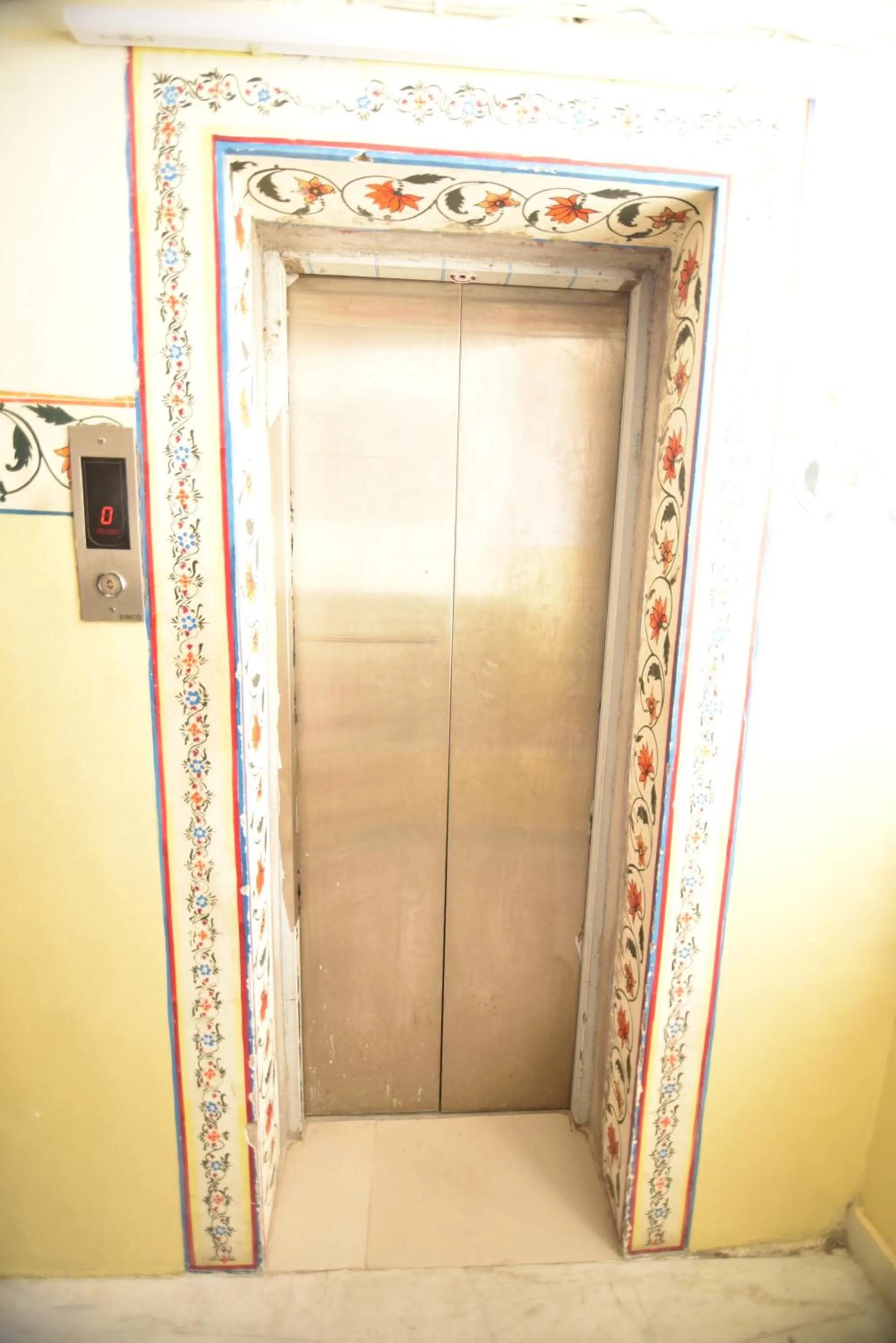 Area and facilities in Hotel Vaishnavi