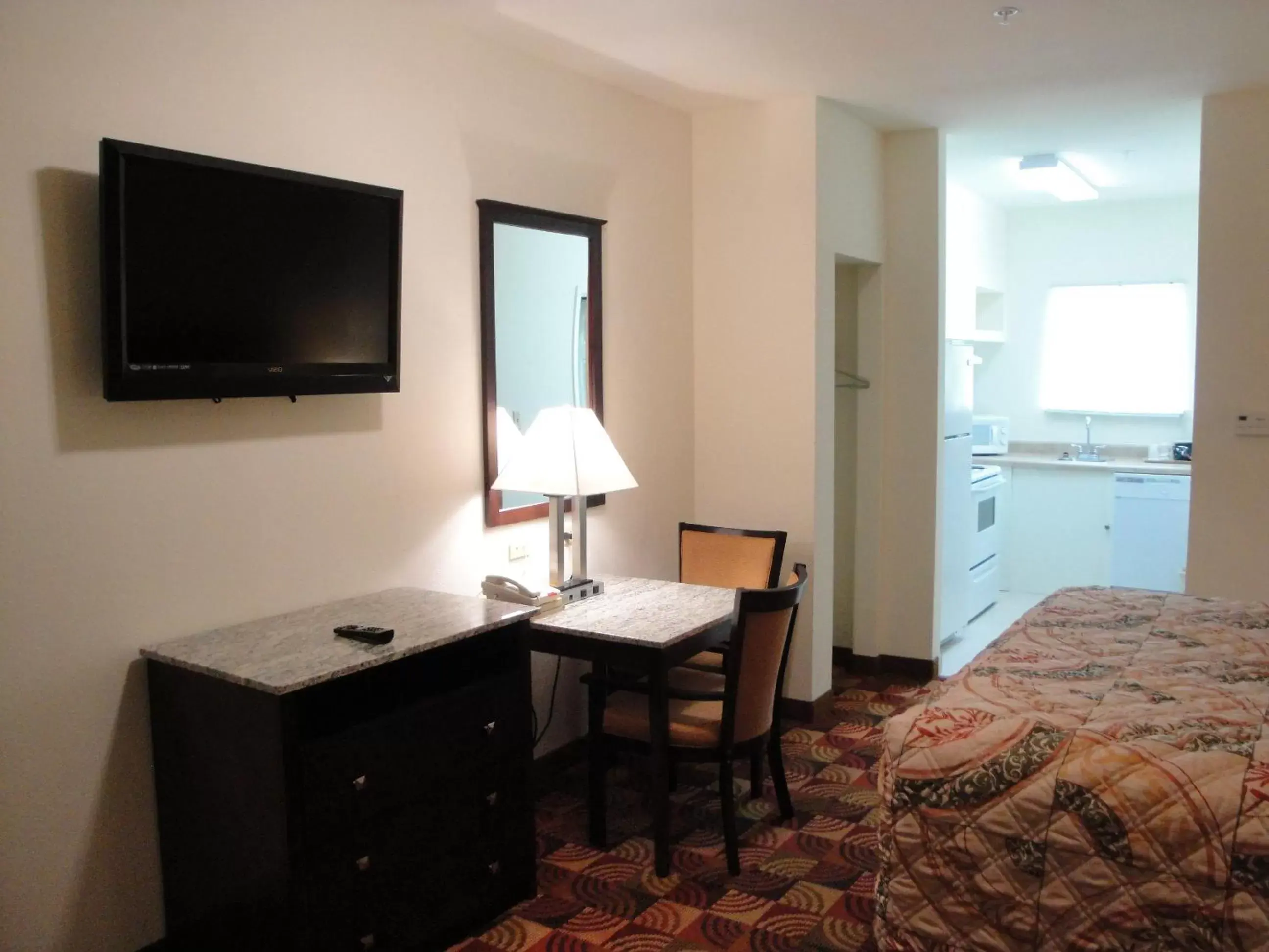 TV and multimedia, TV/Entertainment Center in Sands Inn & Suites
