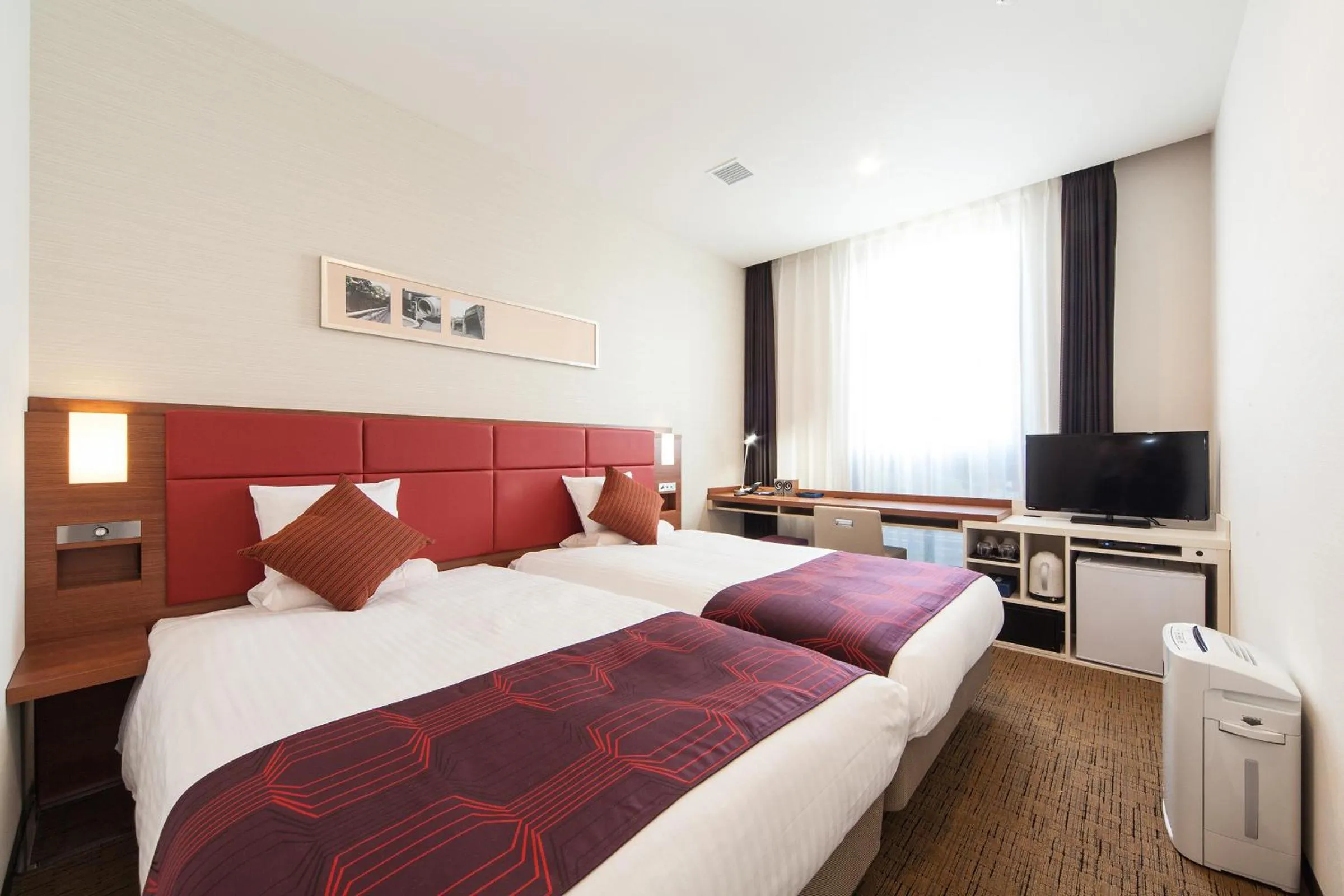 Spring, Bed in HOTEL MYSTAYS Haneda