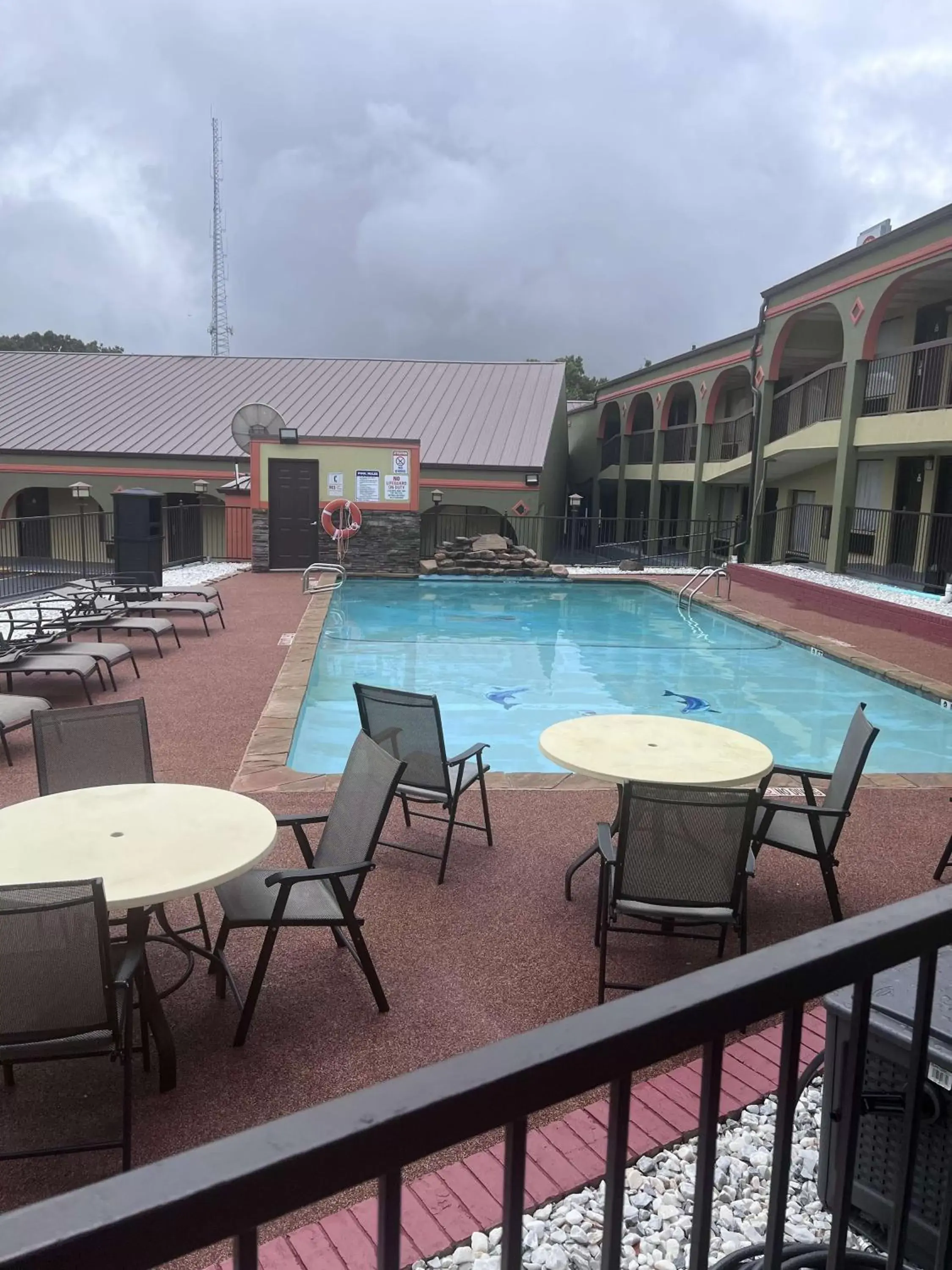 Pool view, Swimming Pool in SureStay Hotel by Best Western Mt Pleasant