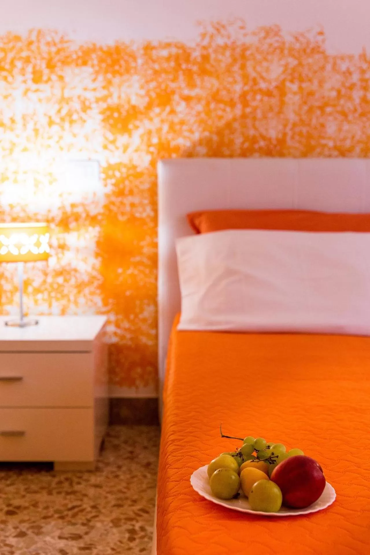 Photo of the whole room, Bed in Colors B&B