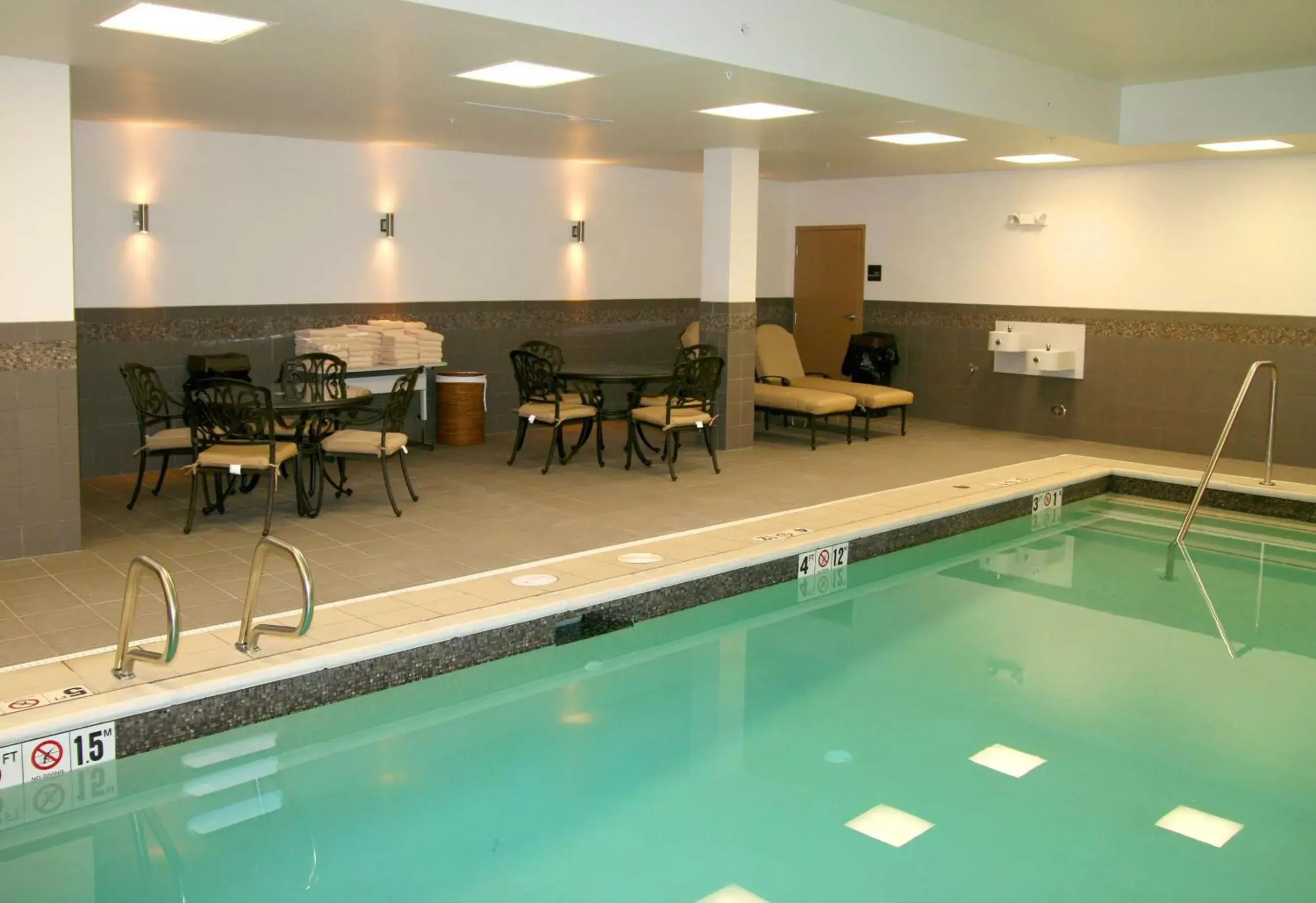 Pool view, Swimming Pool in Hampton Inn & Suites Salt Lake City-University/Foothill Drive