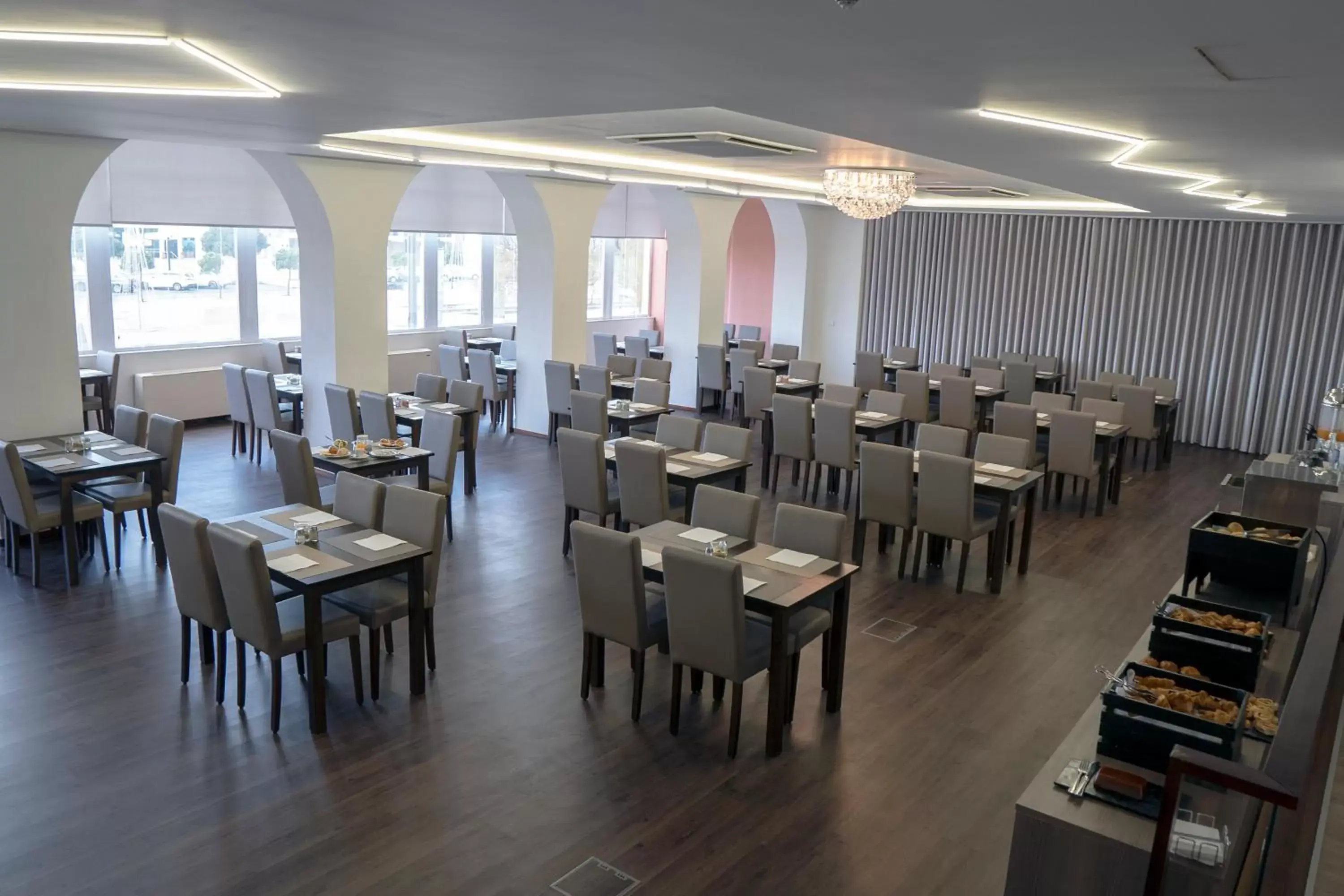 Breakfast, Restaurant/Places to Eat in Grande Hotel da Povoa