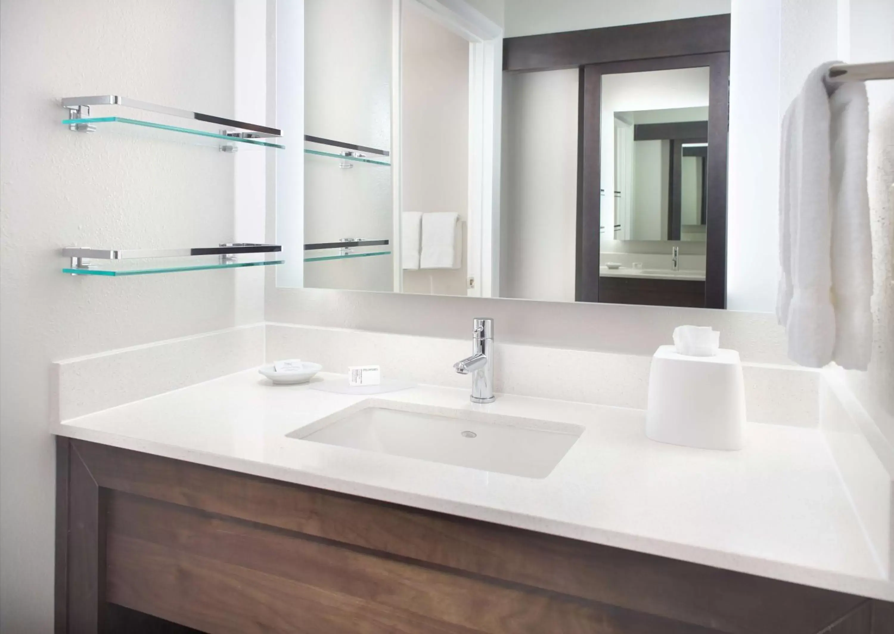 Two Bedroom Suite with King and Queen Beds in Sonesta ES Suites Raleigh Durham Airport Morrisville Two Bedroom Suite with King and Queen Beds in Sonesta ES Suites Raleigh Durham Airport Morrisville