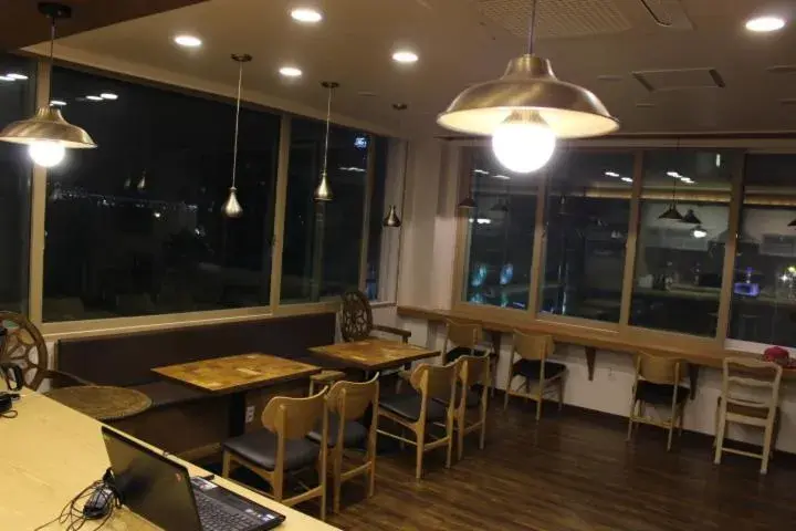 Library, Restaurant/Places to Eat in Bexco Hostel B&B