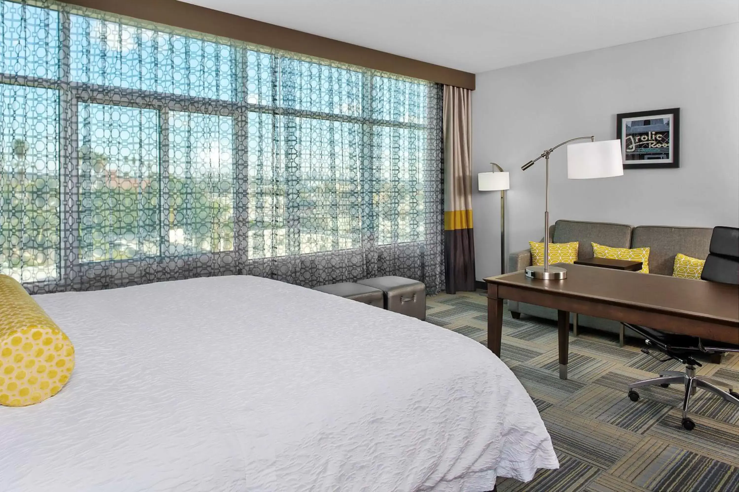 Bedroom, Bed in Hampton Inn & Suites Los Angeles/Hollywood, CA