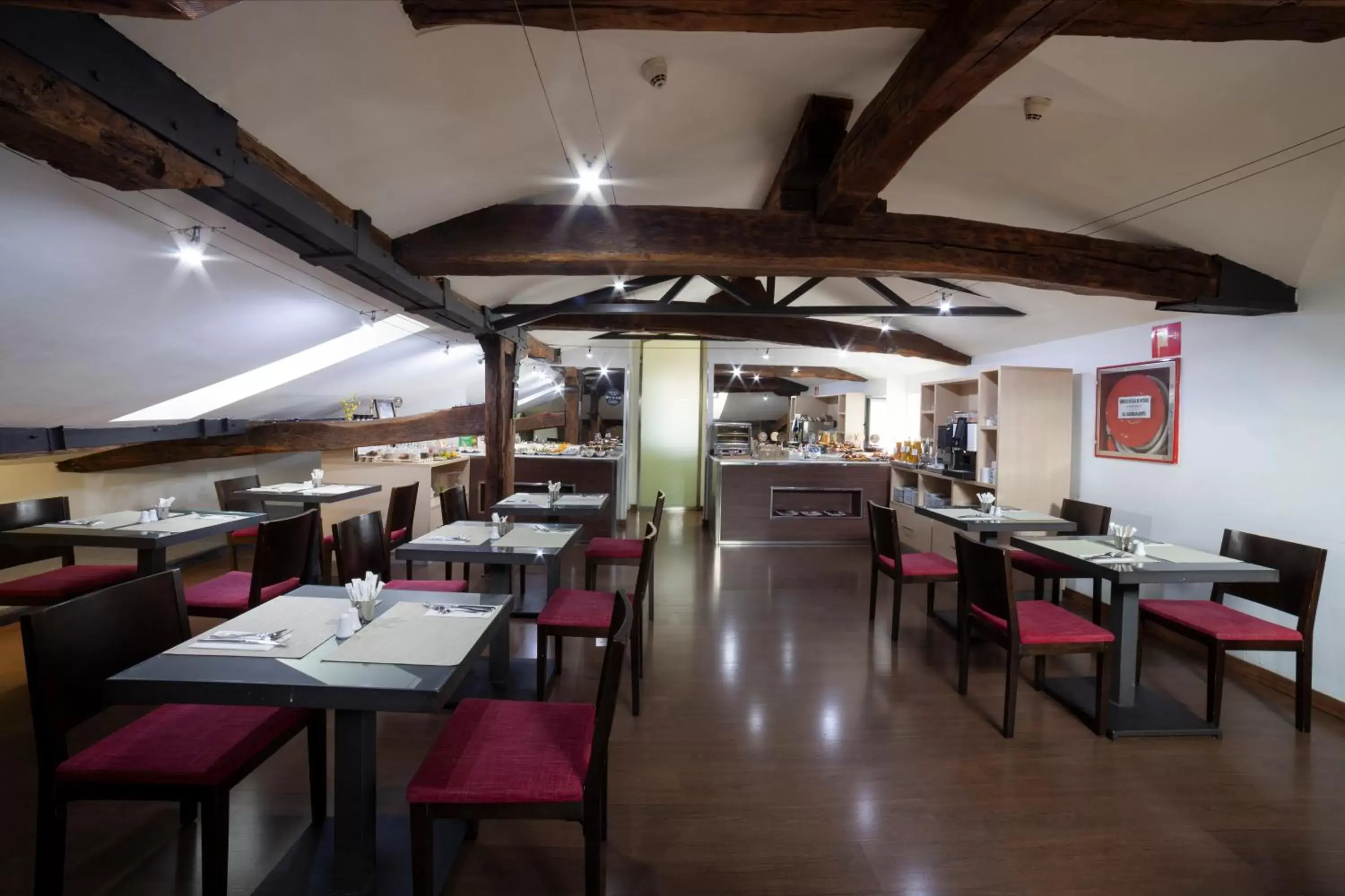 Buffet breakfast, Restaurant/Places to Eat in Petit Palace Arana Bilbao