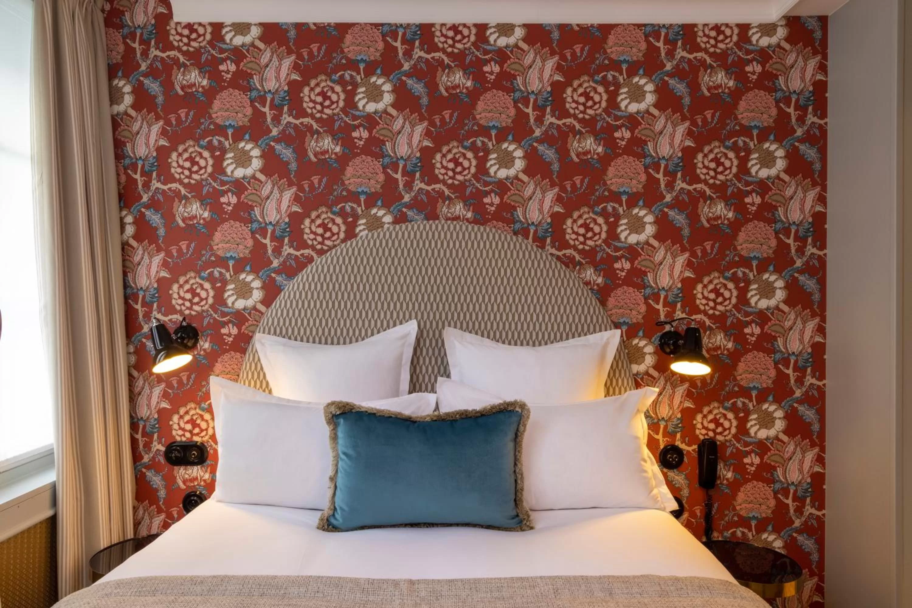 Bedroom, Bed in Hotel Bloum