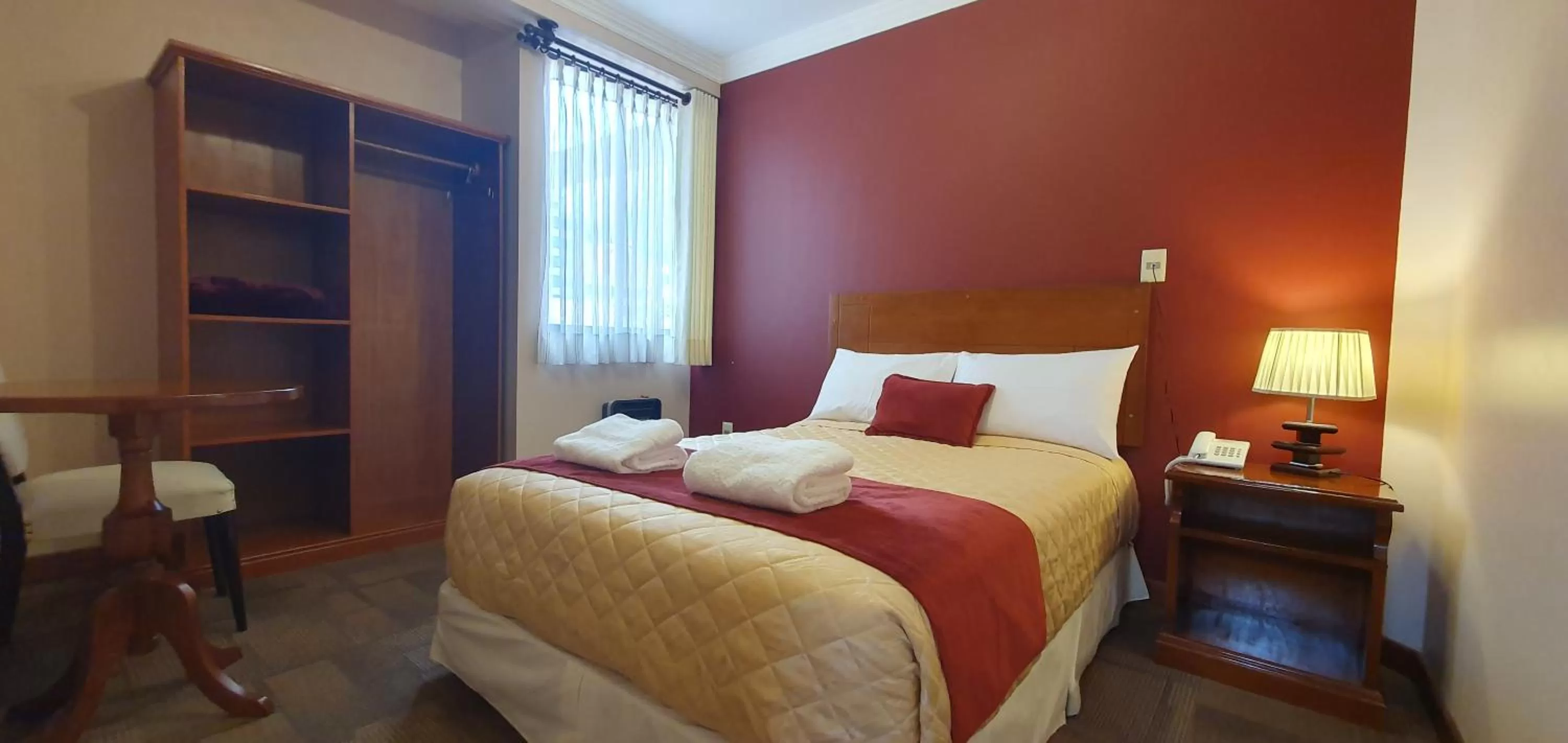 Bedroom, Bed in Hotel Boutique Vivenzo