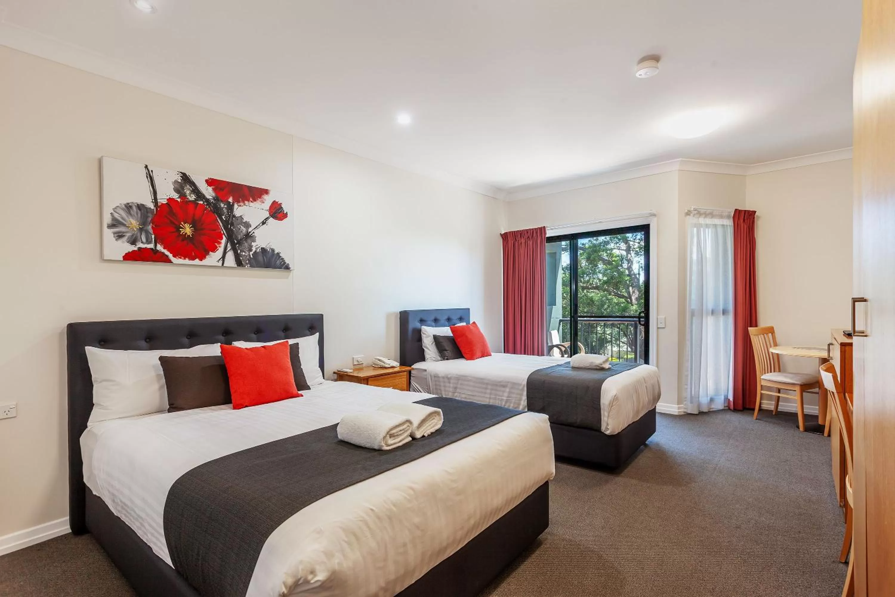 Photo of the whole room, Bed in Eastgate on the Range Motel