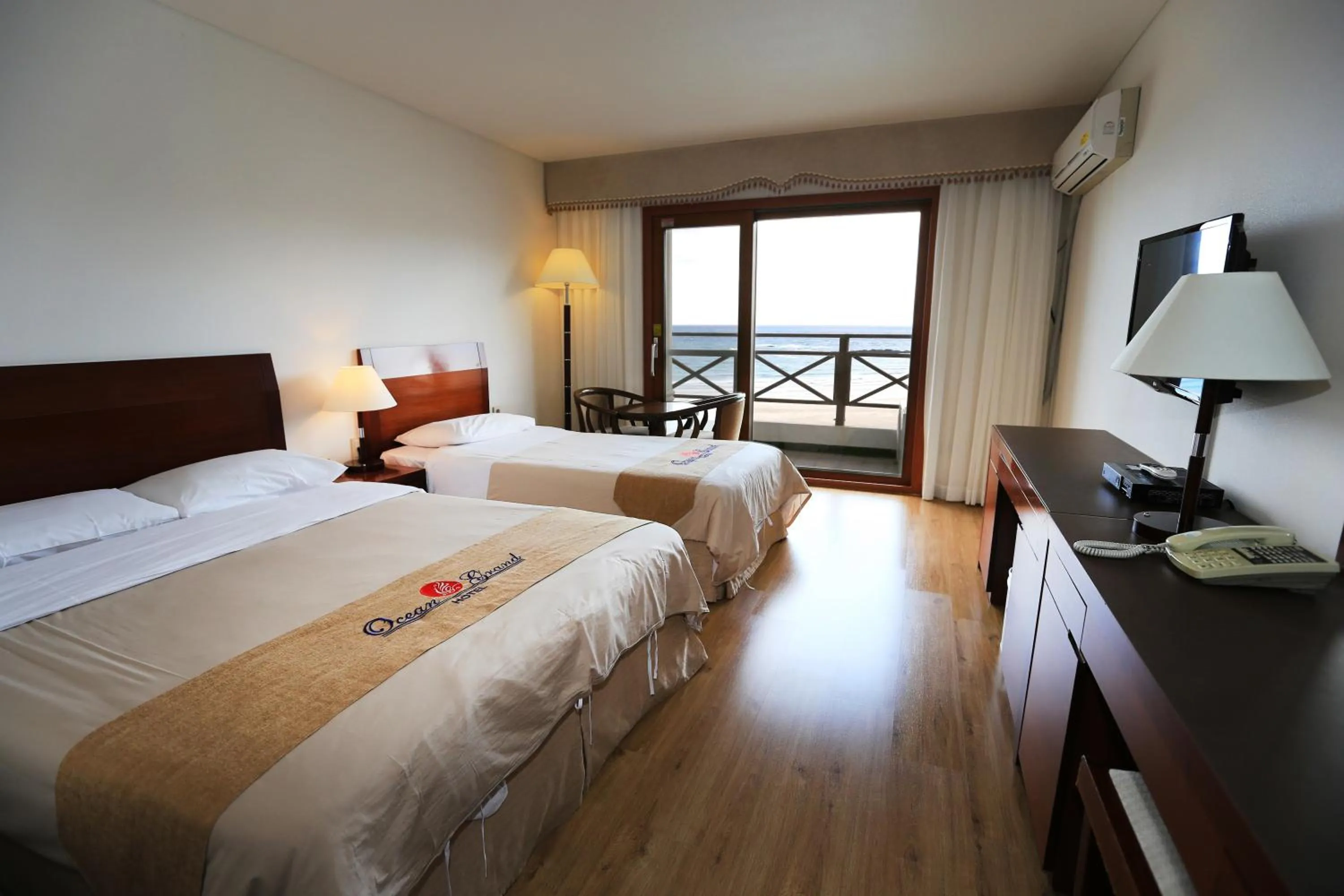 Decorative detail, Bed in Ocean Grand Hotel