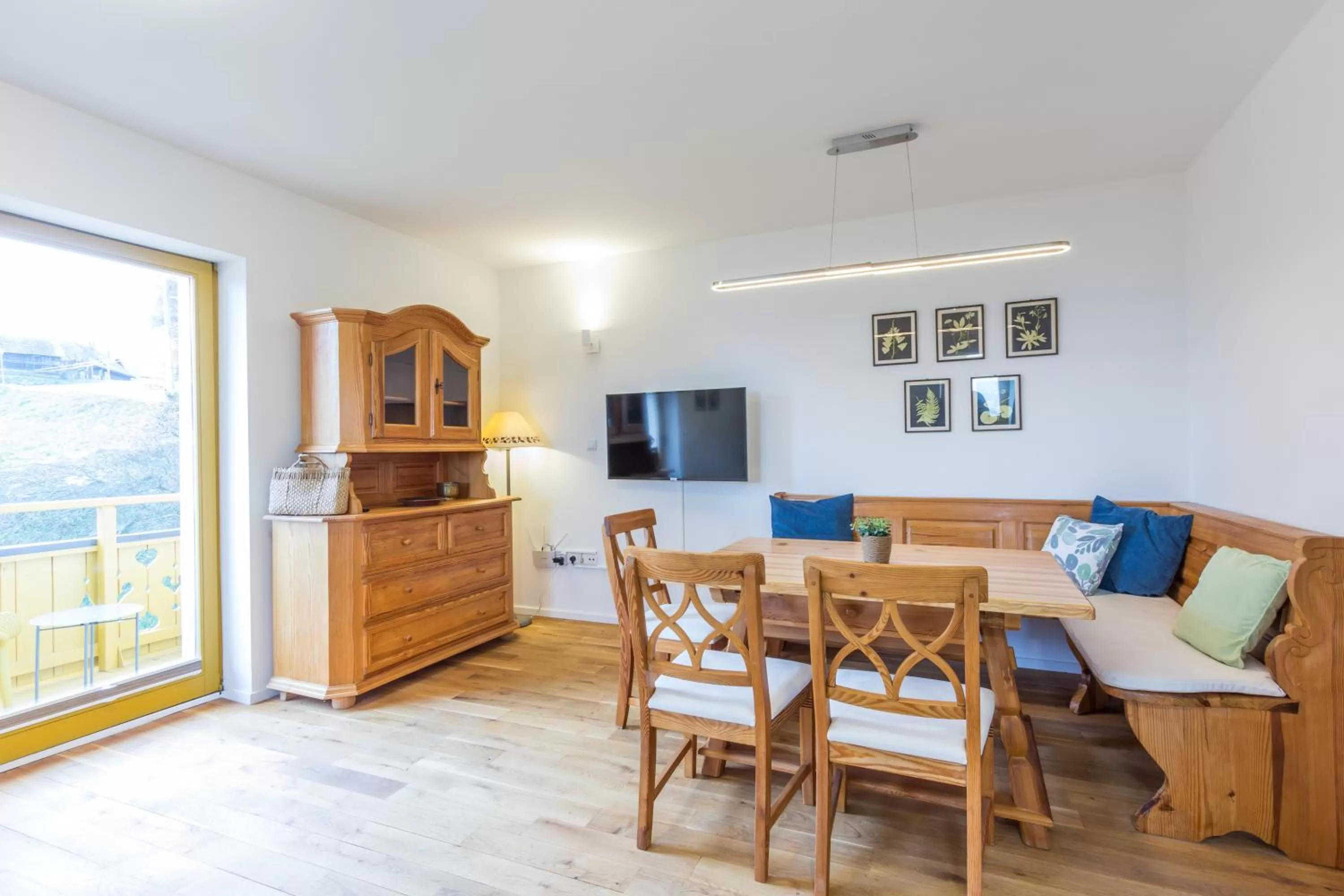 Apartment with Balcony in Vilaraj