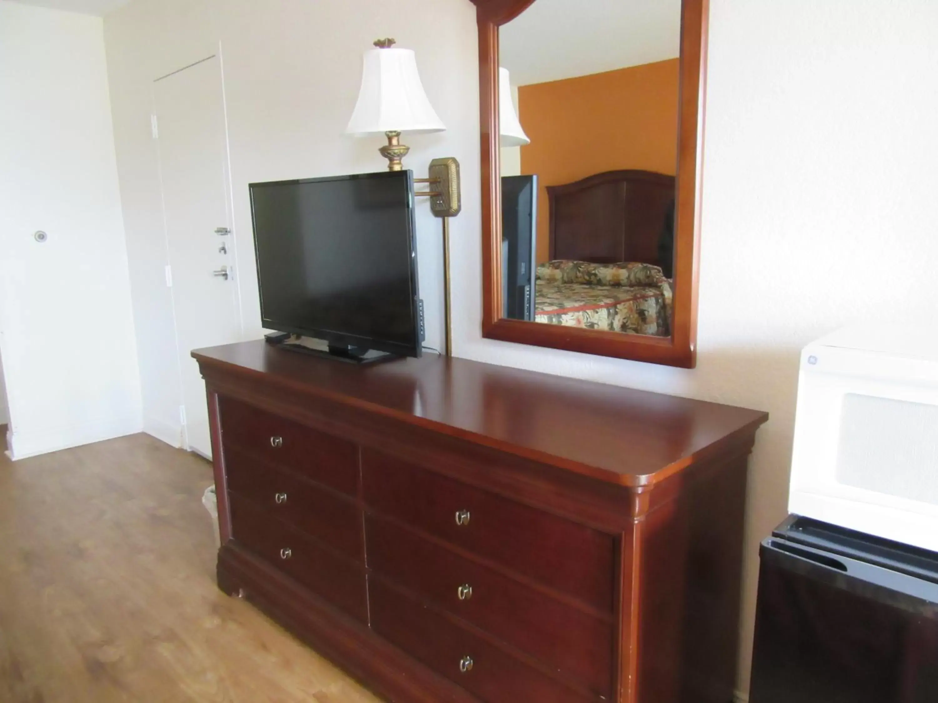 Decorative detail, TV/Entertainment Center in Dunes Inn & Suites - Tybee Island