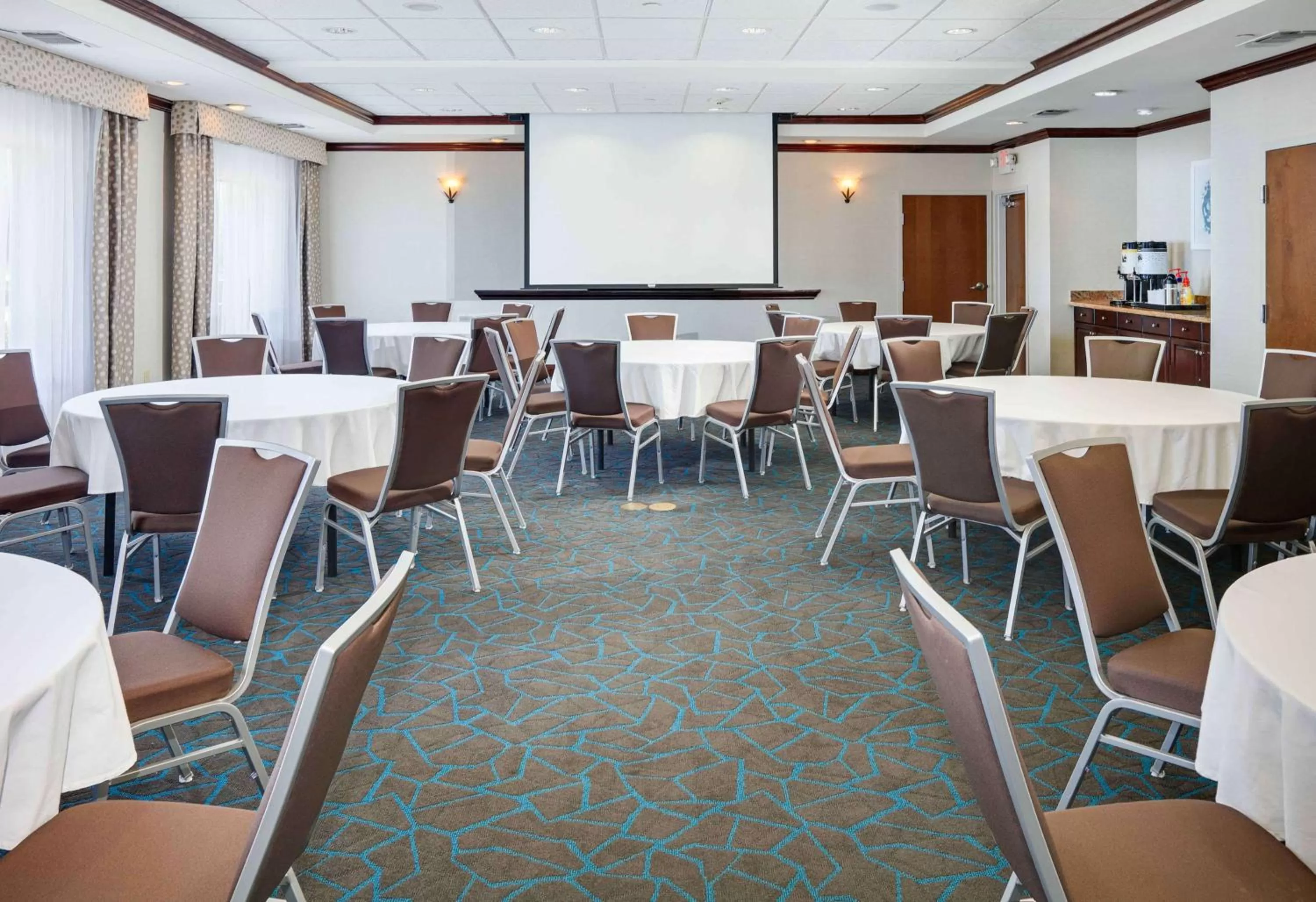 Meeting/conference room in Hampton Inn & Suites Dallas-Arlington-South