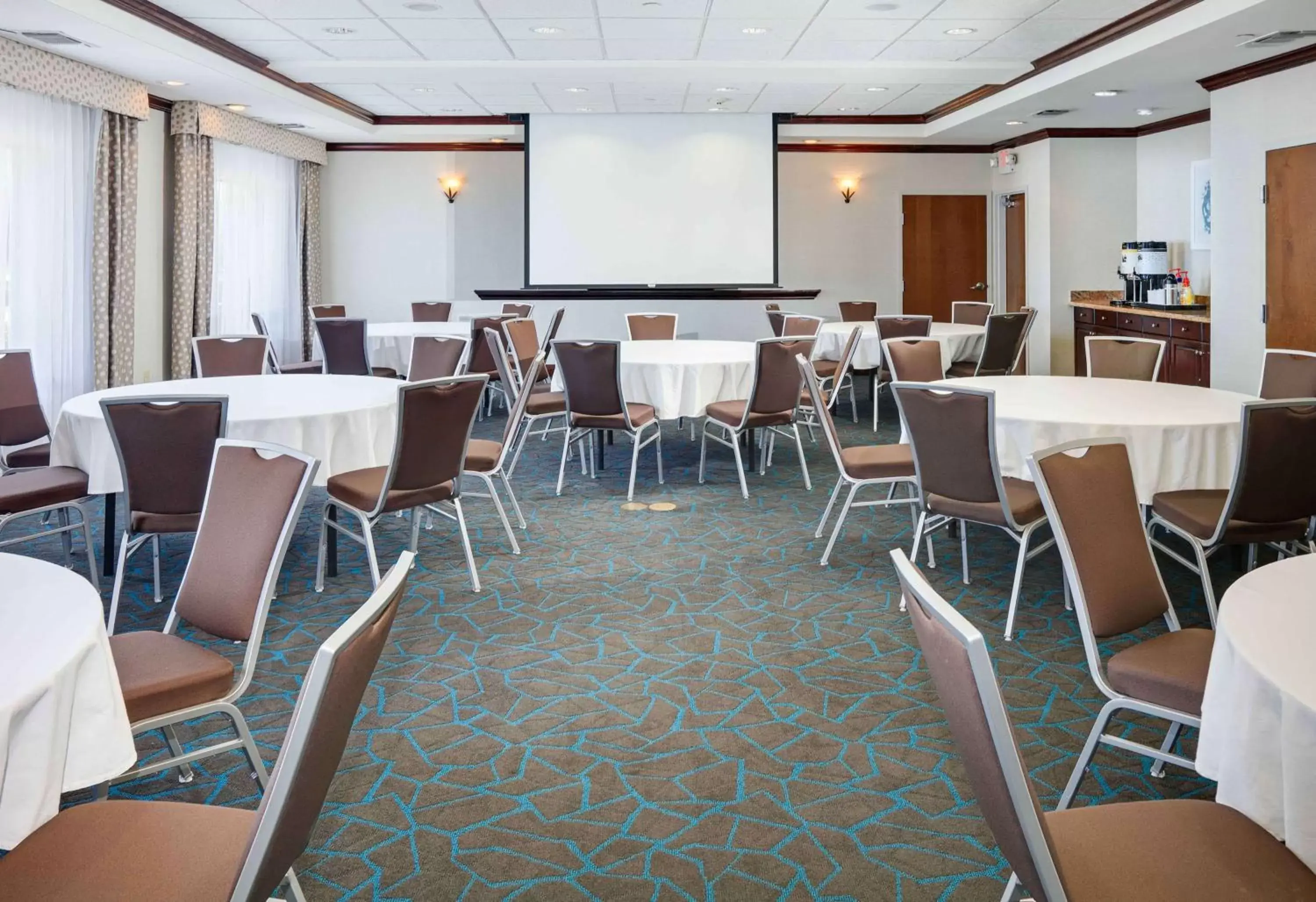 Meeting/conference room in Hampton Inn & Suites Dallas-Arlington-South