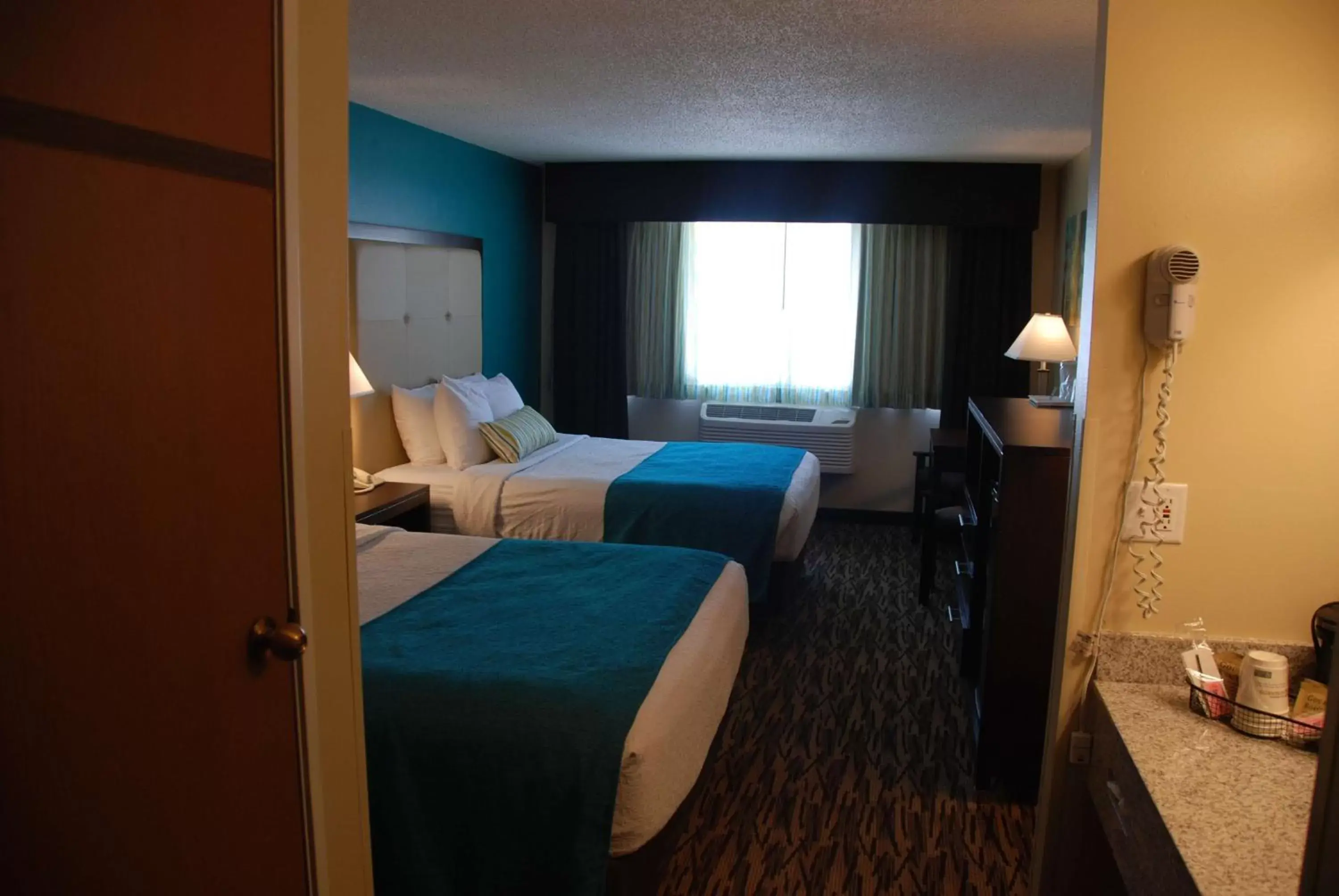 Photo of the whole room, Bed in Best Western Baraboo Inn