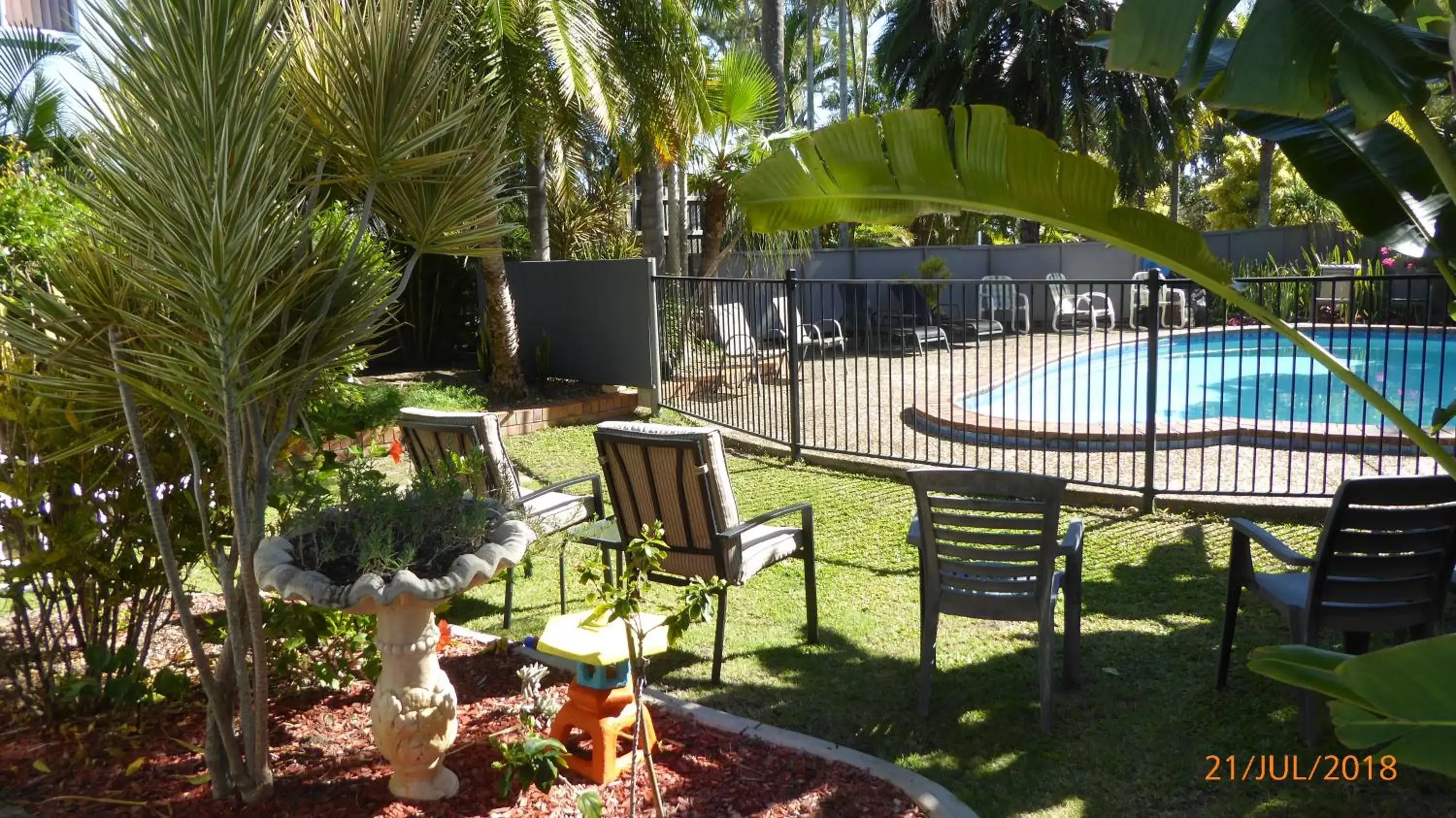 Garden view, Pool View in Tower Court Motel