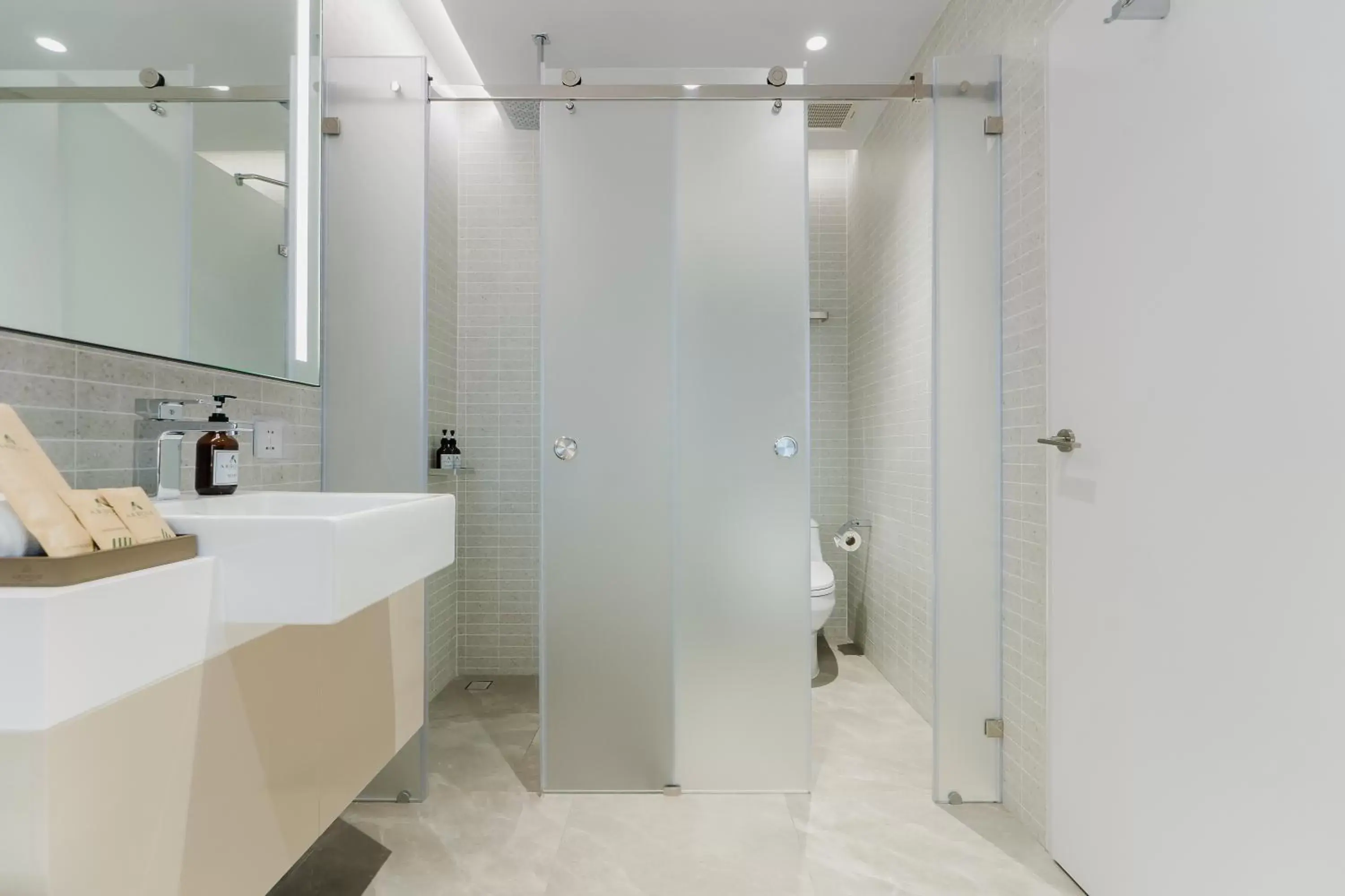 Shower, Bathroom in Arbour Hotel and Residence