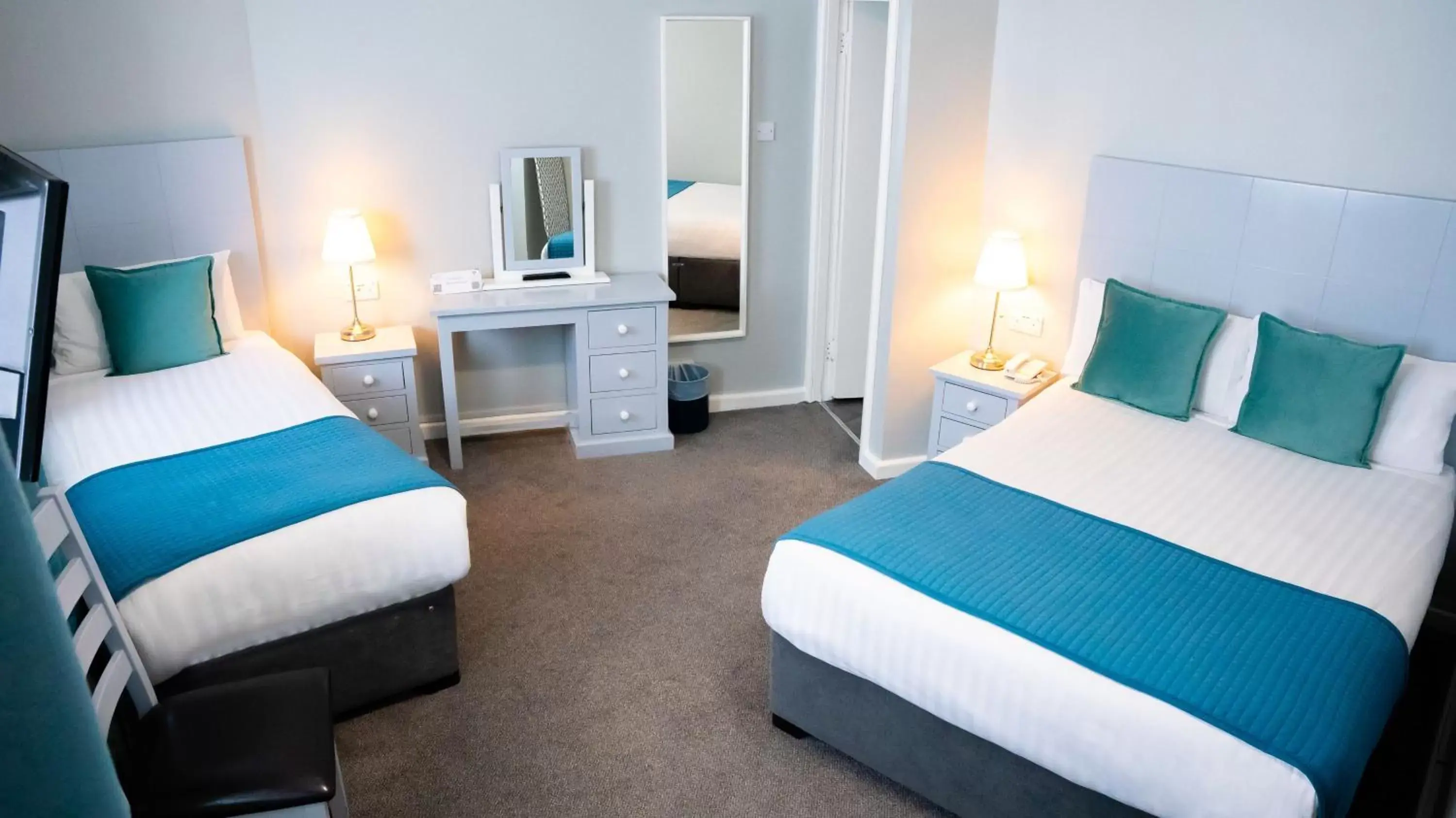 Bedroom, Bed in Beresford Hotel
