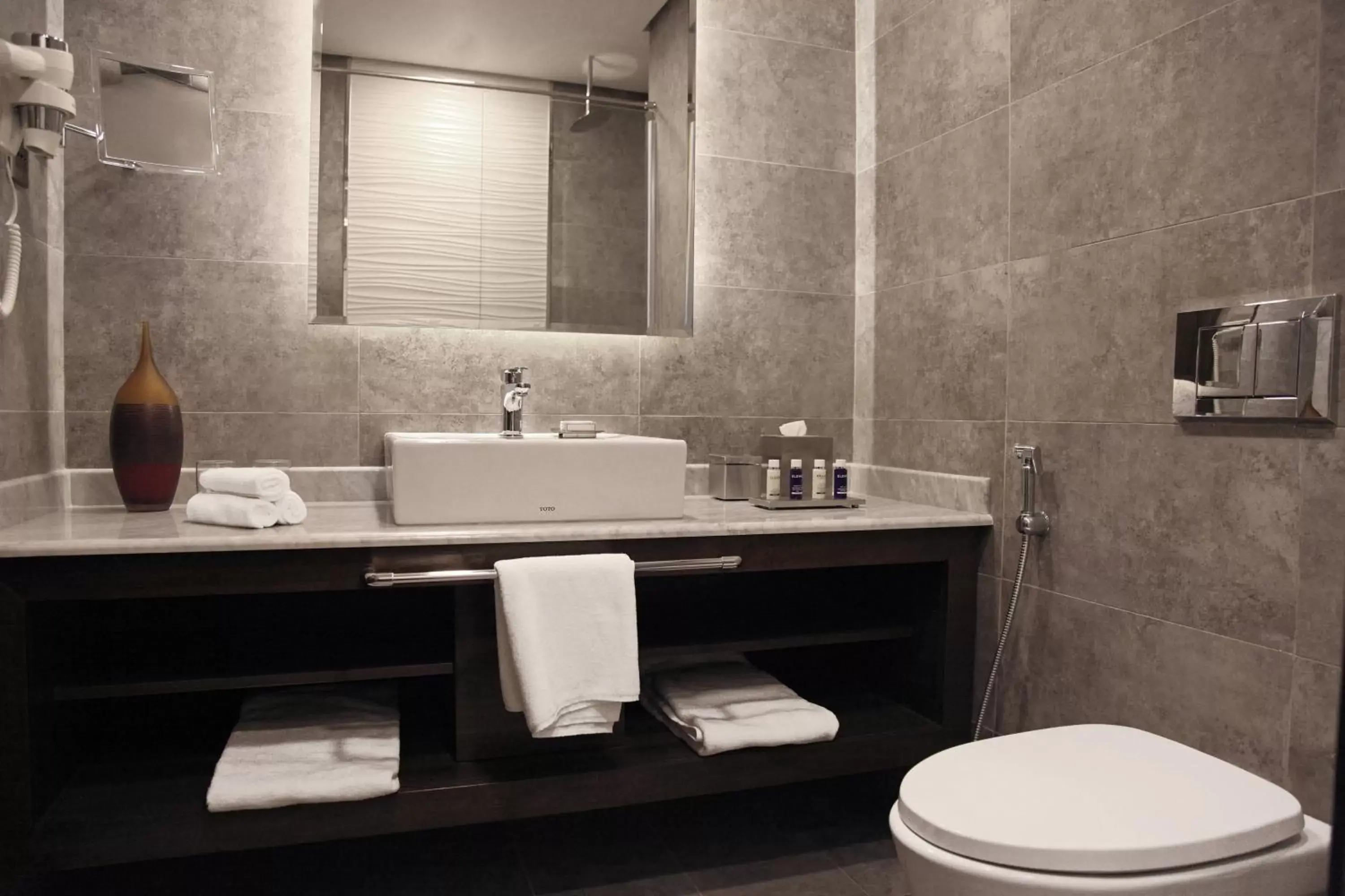Bathroom in Marriott Executive Apartments Madinah