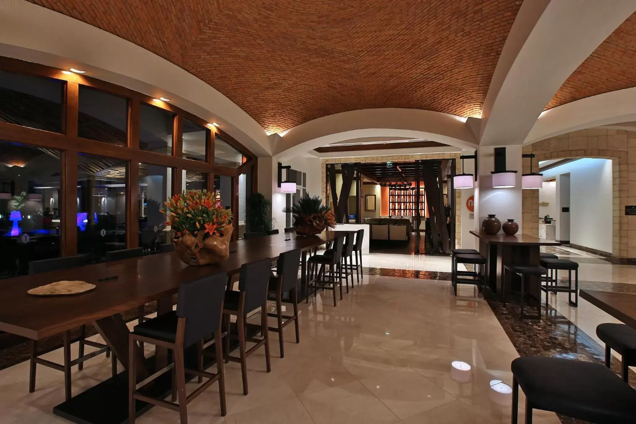 Property building, Lounge/Bar in Real Intercontinental Metrocentro Managua, an IHG Hotel