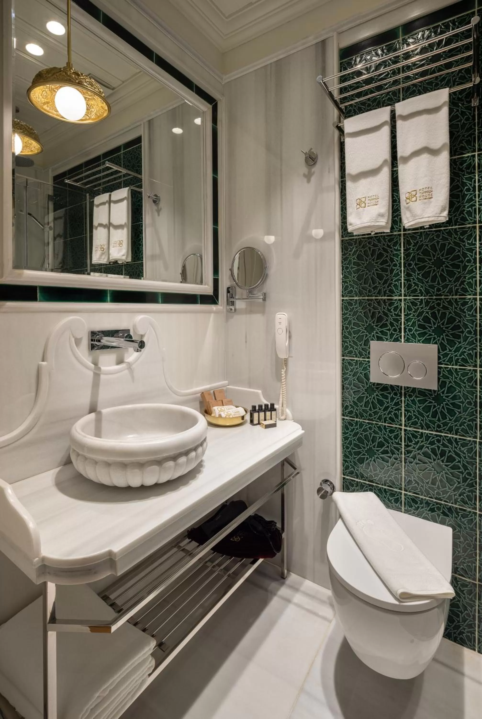 Bathroom in Hotel Turkish House