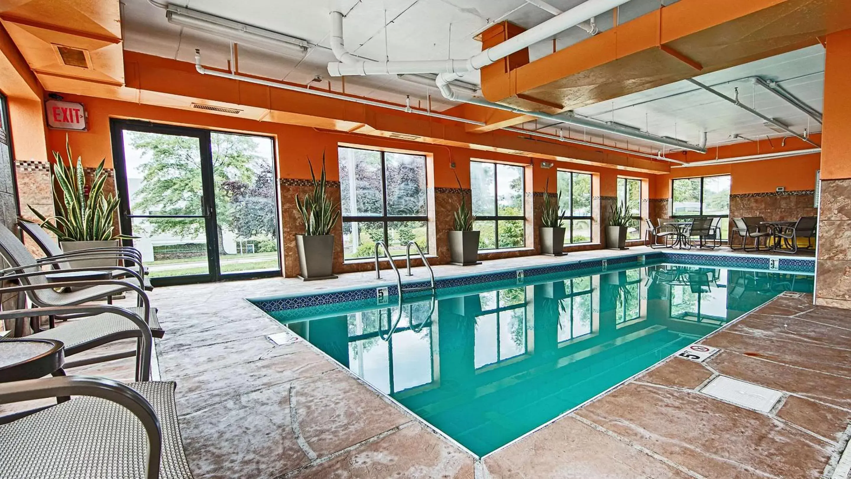Swimming Pool in Comfort Inn & Suites Copley Akron