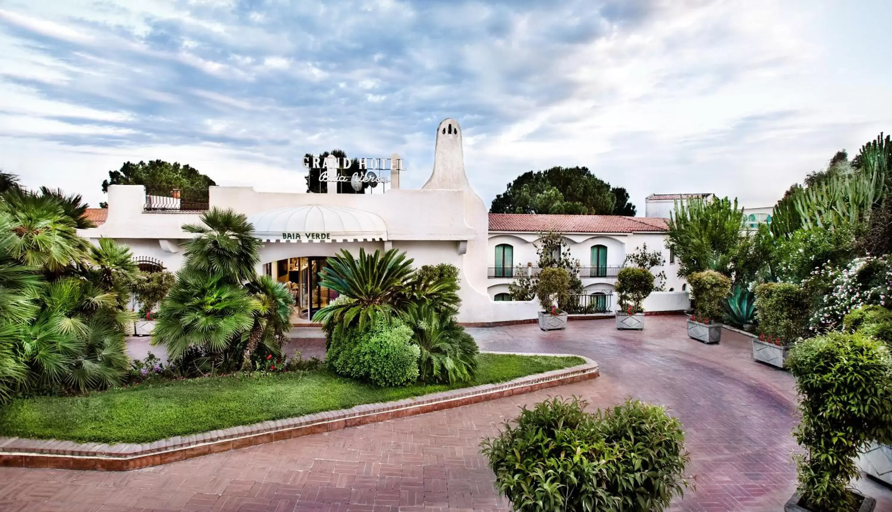 Facade/entrance, Property Building in Grand Hotel Baia Verde