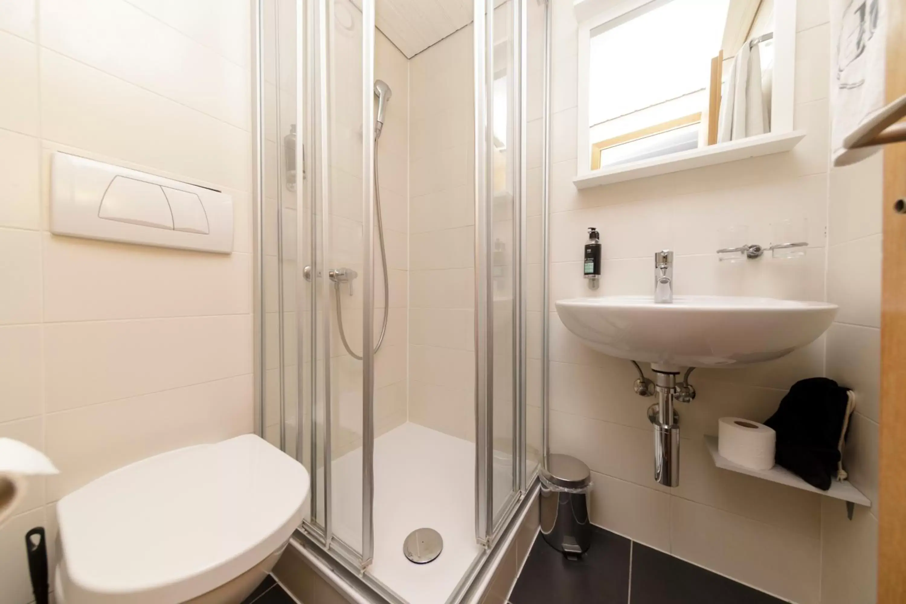 Bathroom in Hôtel de l'Ange